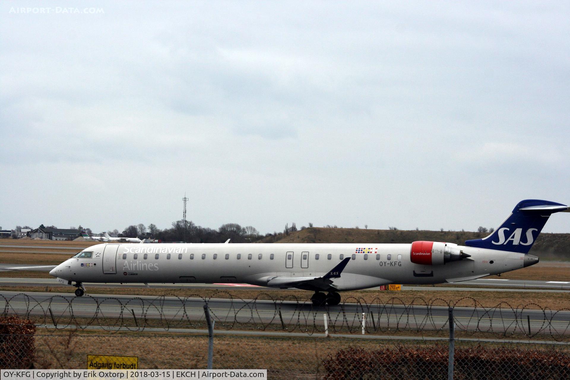 OY-KFG, 2009 Bombardier CRJ-900ER (CL-600-2D24) C/N 15237, OY-KFG landed rw 04L