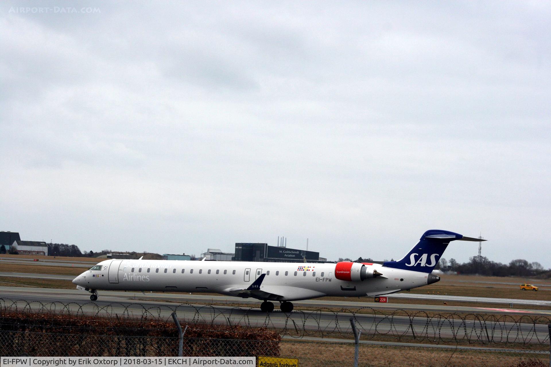 EI-FPW, 2018 Bombardier CRJ-900 (CL-600-2D24) C/N 15443, EI-FPW landed rw 04L