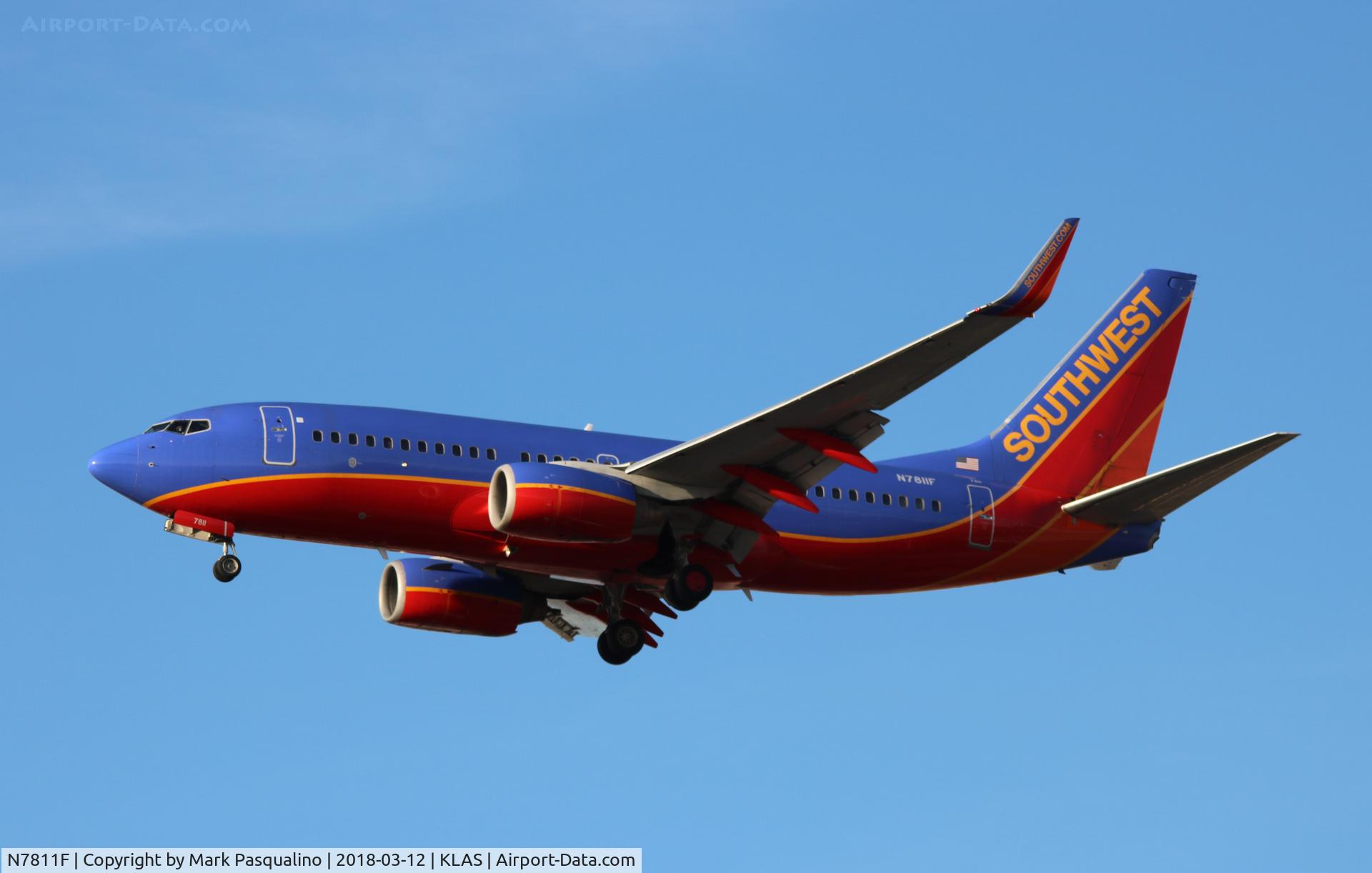 N7811F, 2001 Boeing 737-76N C/N 28654, Boeing 737-700
