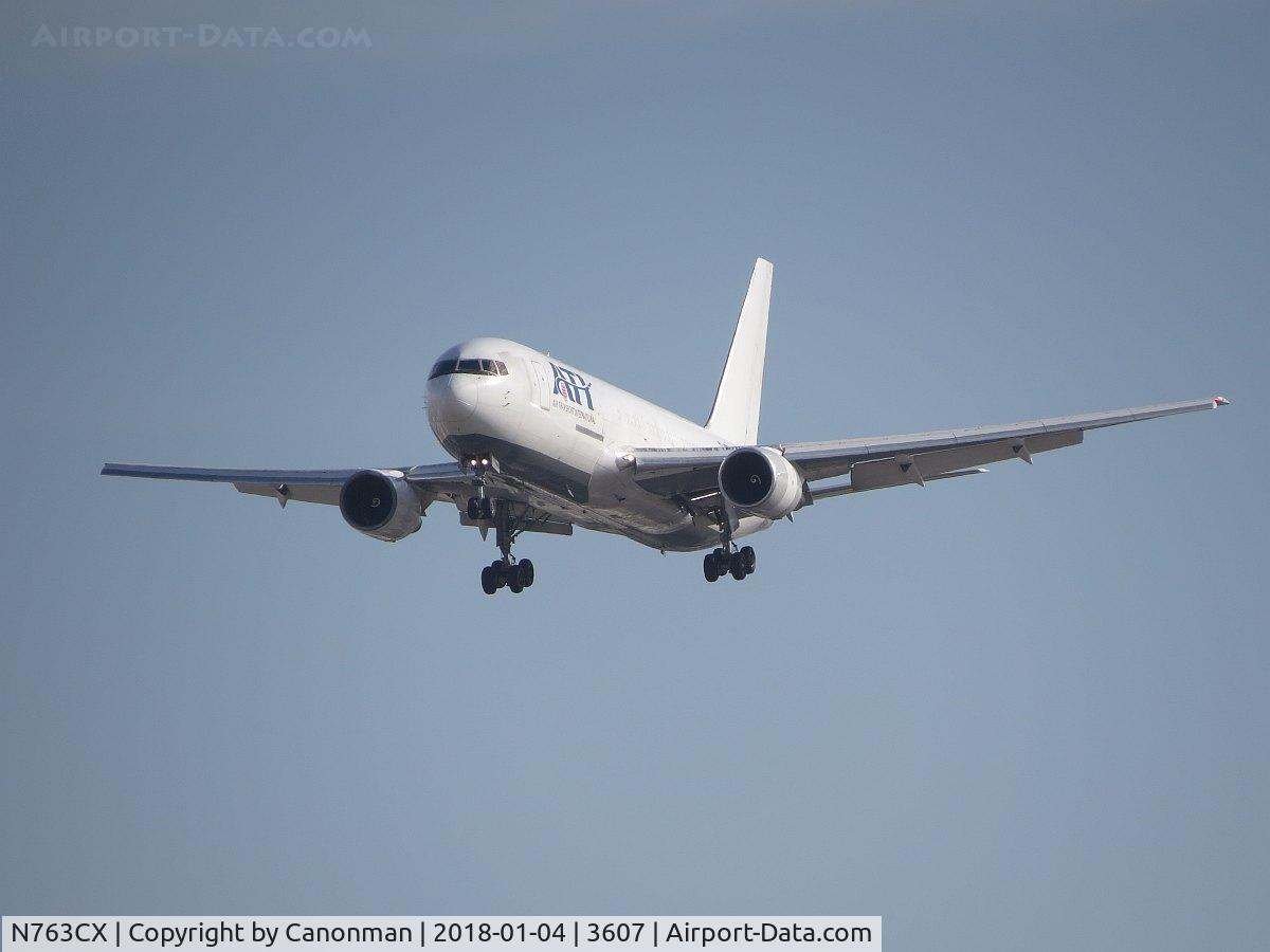 N763CX, 1983 Boeing 767-232 C/N 22223, Landing