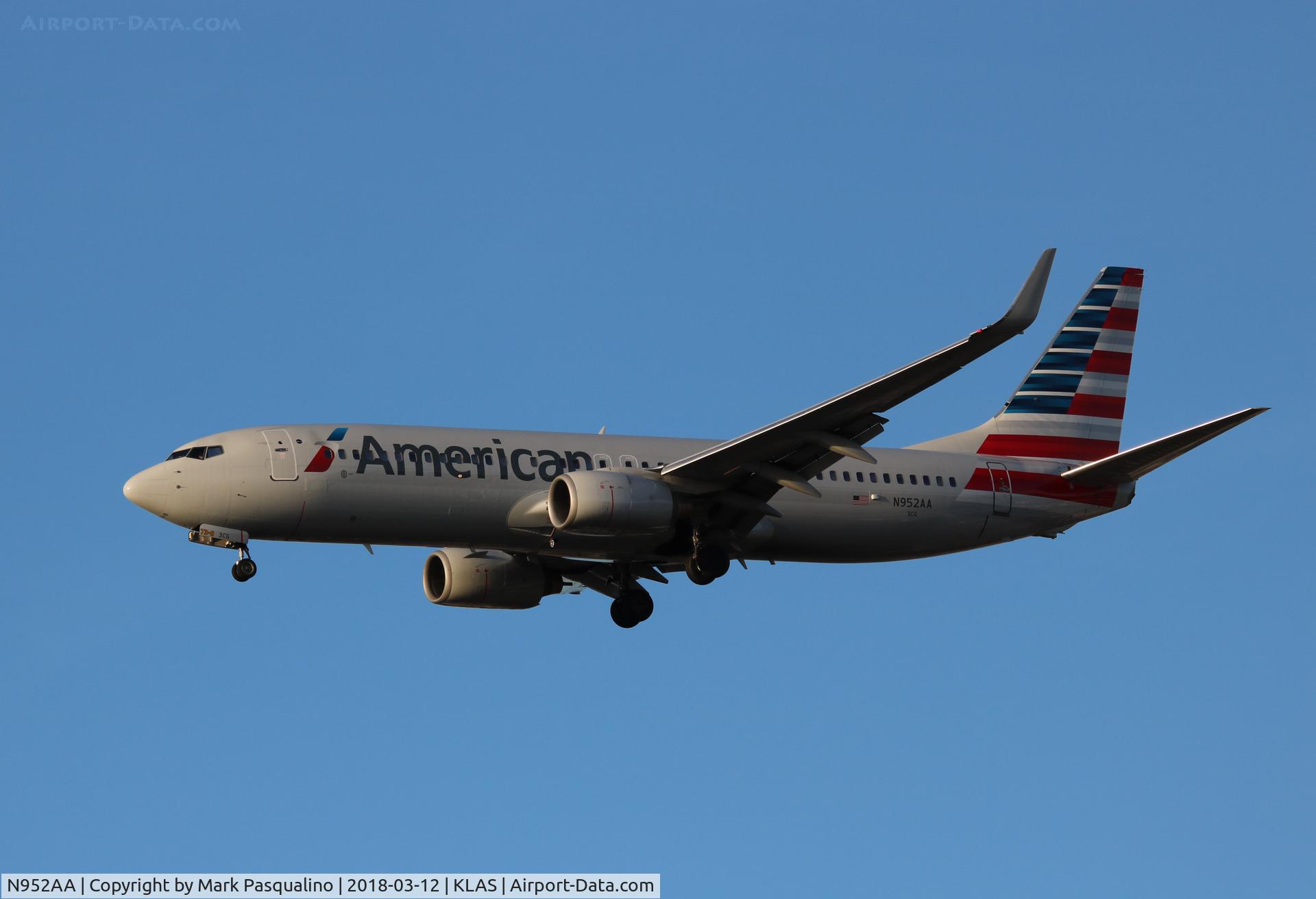 N952AA, 2000 Boeing 737-823 C/N 30088, Boeing 737-800