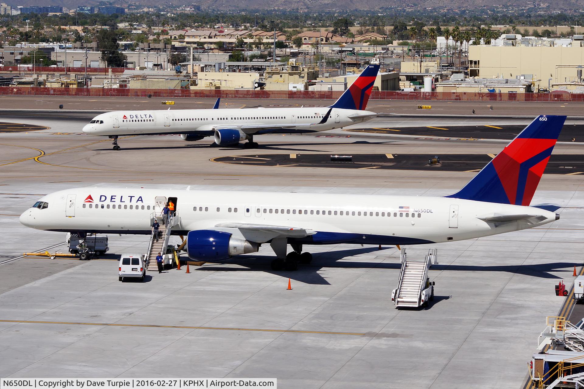 N650DL, 1989 Boeing 757-232 C/N 24390, No comment.