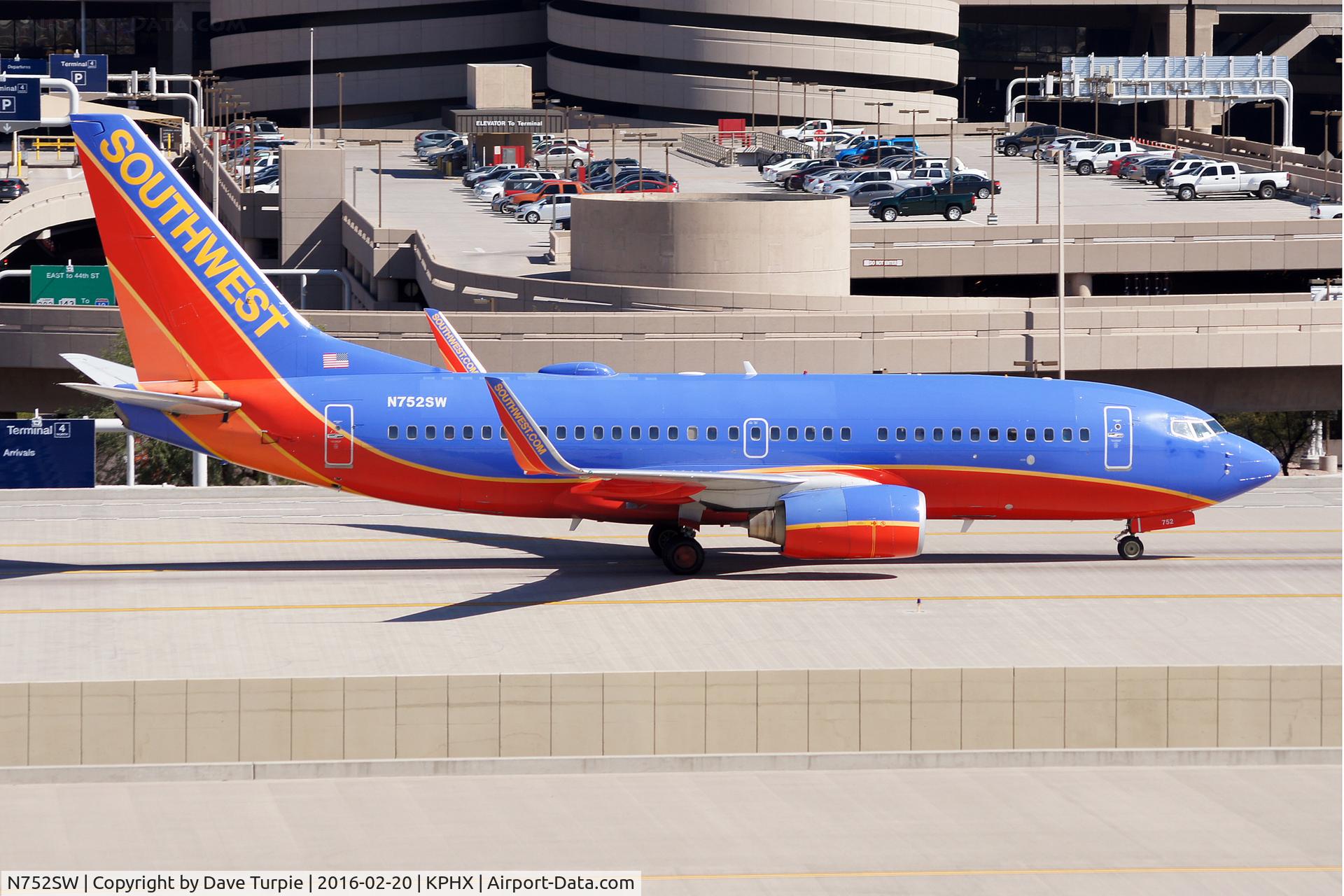 N752SW, 1999 Boeing 737-7H4 C/N 29804, No comment.