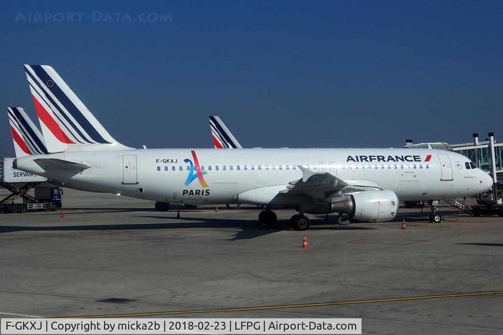 F-GKXJ, 2002 Airbus A320-214 C/N 1900, Parked