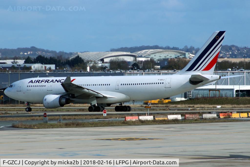 F-GZCJ, 2002 Airbus A330-203 C/N 503, Taxiing