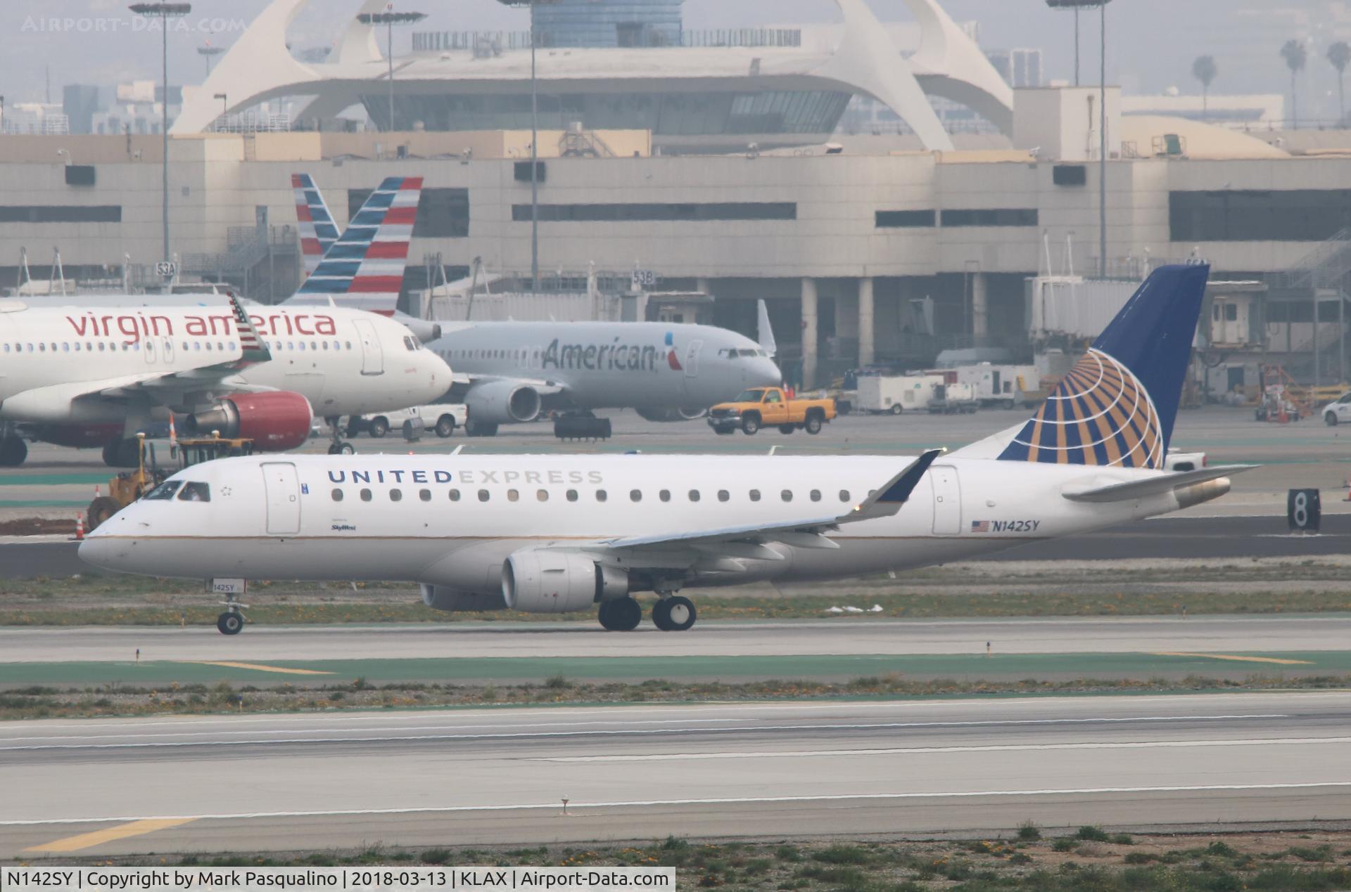 N142SY, 2015 Embraer 175LR (ERJ-170-200LR) C/N 17000475, ERJ 170-200 LR