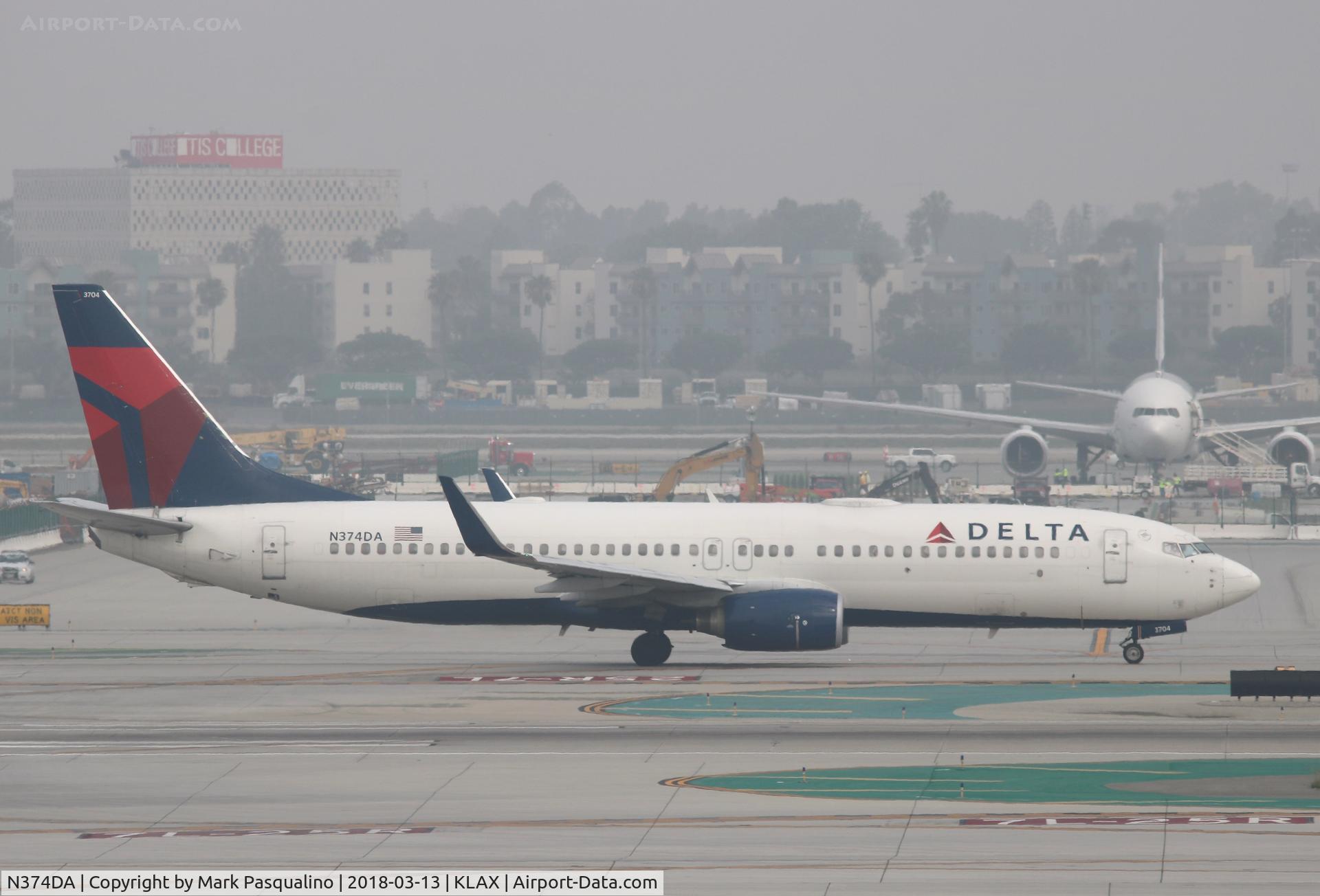 N374DA, 1998 Boeing 737-832 C/N 29622, Boeing 737-800