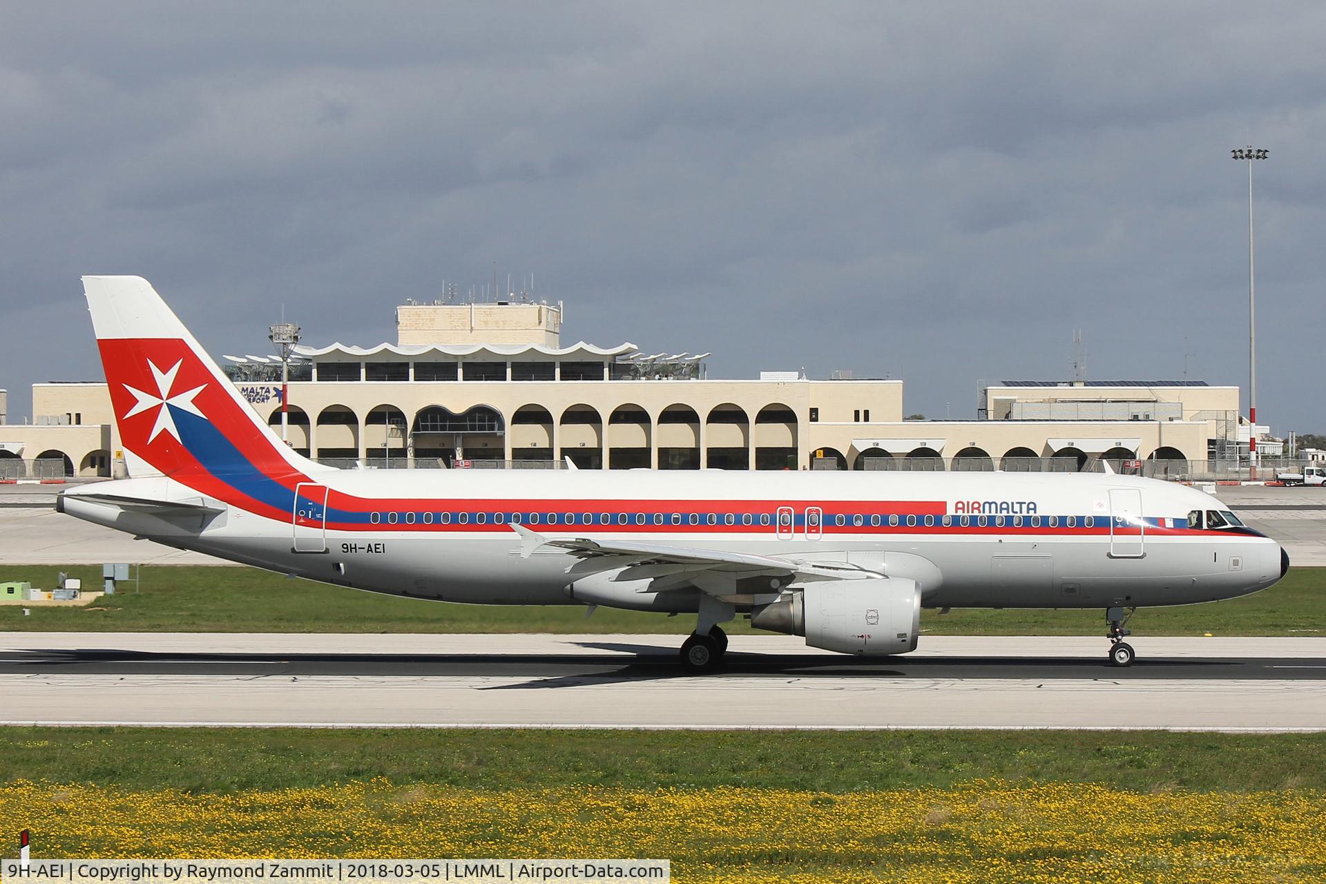 9H-AEI, 2004 Airbus A320-214 C/N 2189, A320 9H-AEI Air Malta