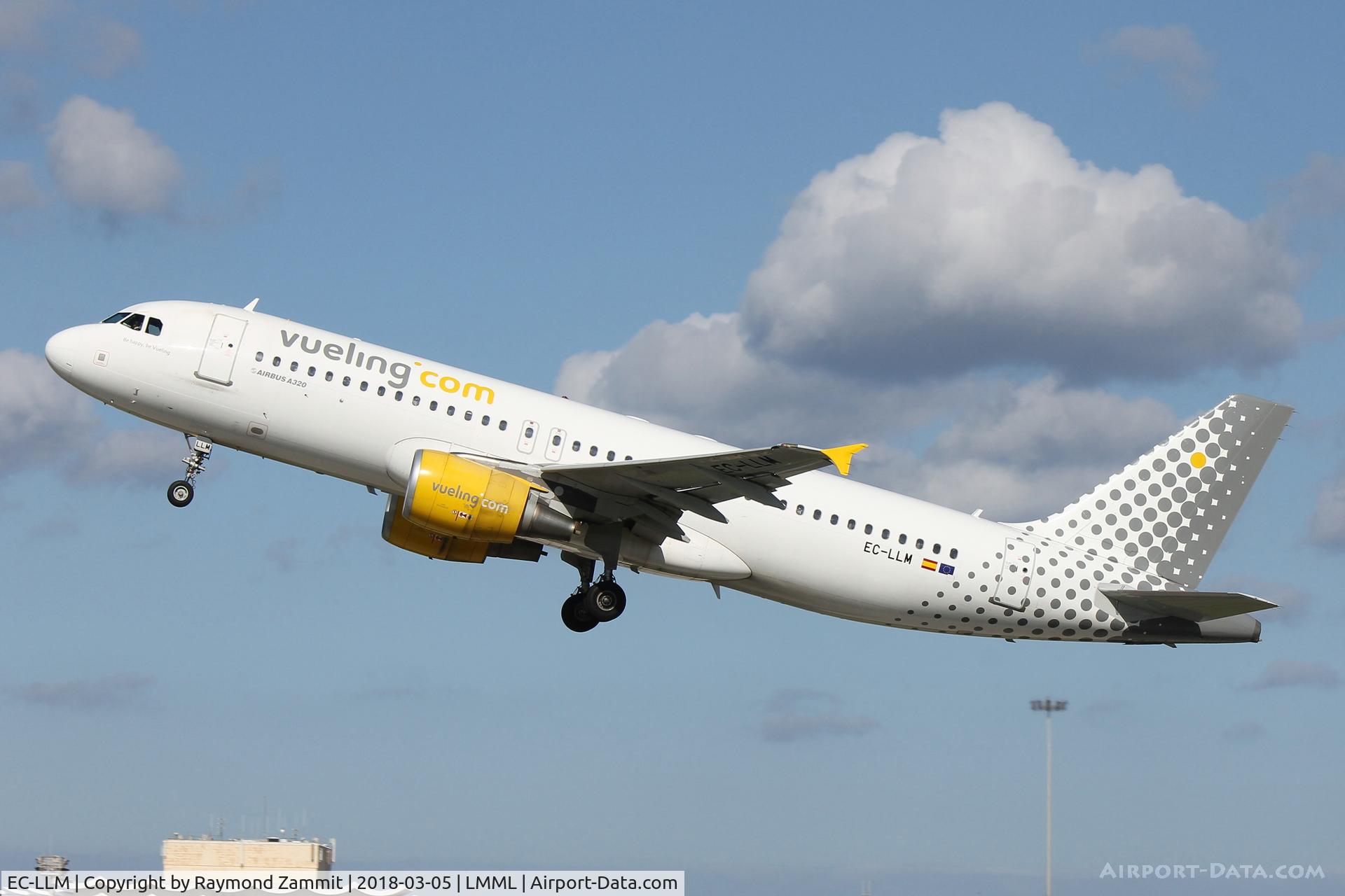 EC-LLM, 2011 Airbus A320-214 C/N 4681, A320 EC-LLM Vueling