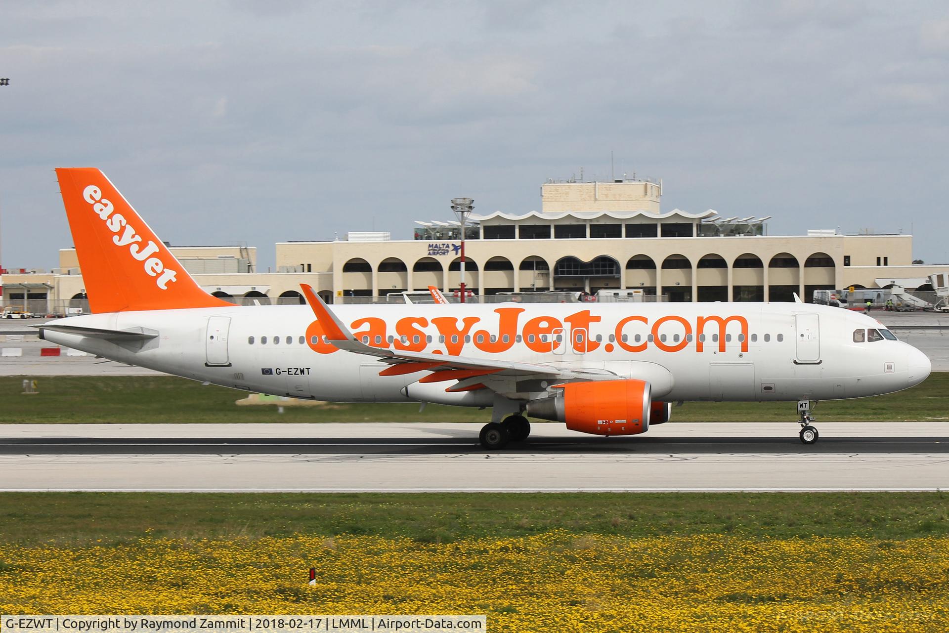 G-EZWT, 2014 Airbus A320-214 C/N 6047, A320 G-EZWT Easyjet