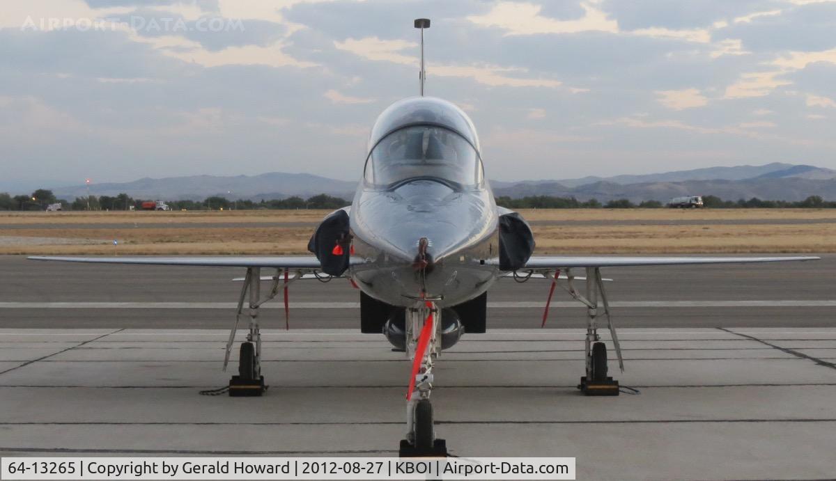 64-13265, 1964 Northrop T-38A Talon C/N N.5694, Parked on south GA ramp. 509th BW, Whiteman AFB, CA.