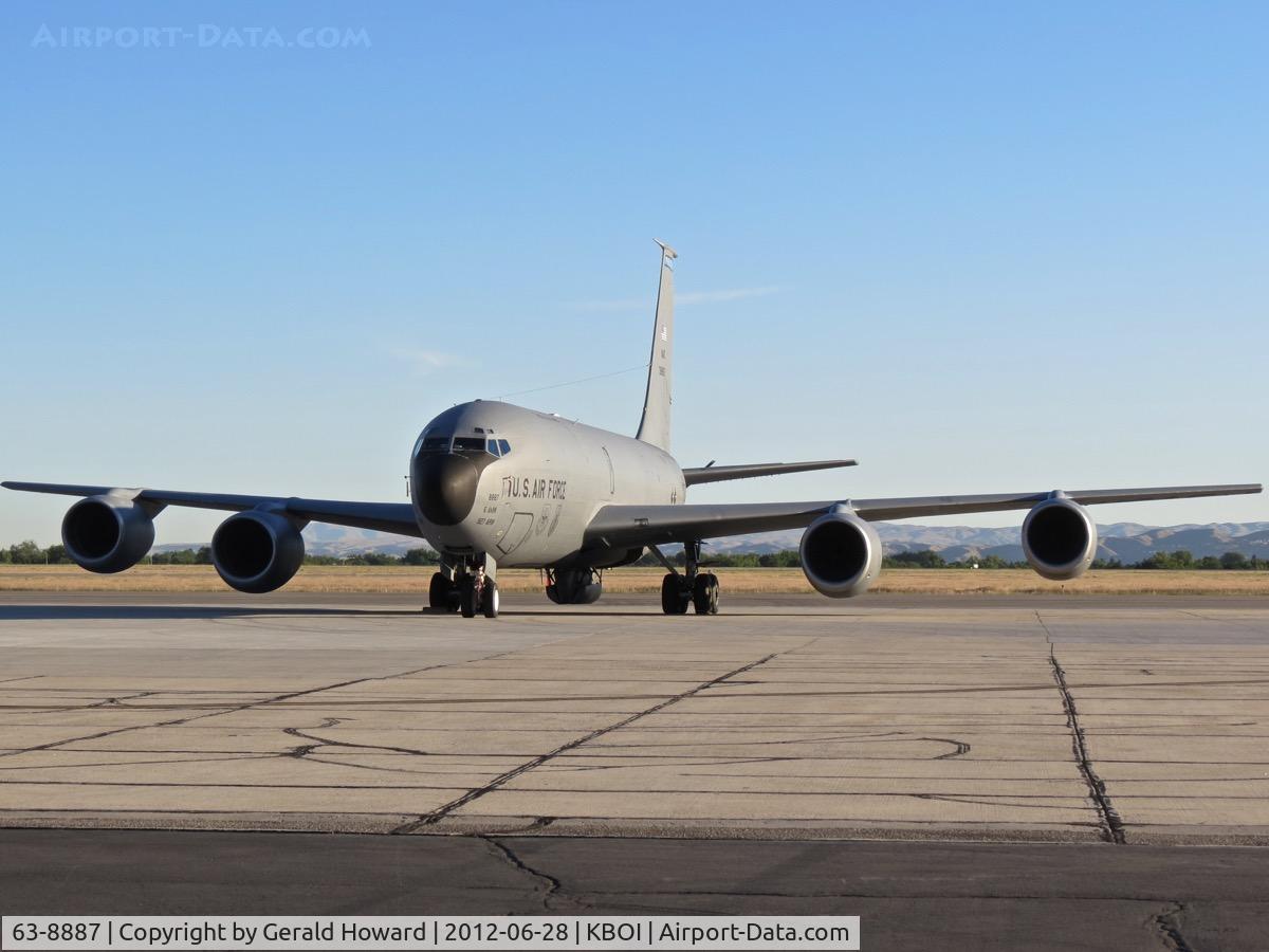 63-8887, 1963 Boeing KC-135R Stratotanker C/N 18735, Parked on the south GA ramp.  6th AMW / 927th ARW, MacDill AFB.