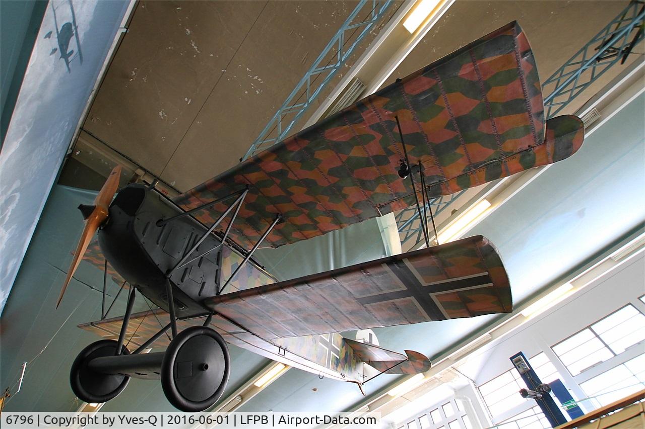 6796, Fokker D-VII C/N Not found 6796, Pfalz DXII, Air & Space Museum Paris-Le Bourget (LFPB)