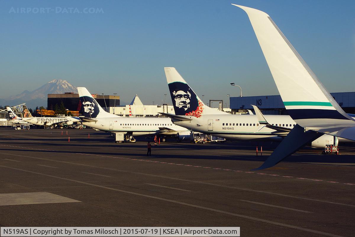 N519AS, 2009 Boeing 737-890 C/N 36482, N Gates, Alaska Airlines' homebase at SEA with Mount Rainier in the background.