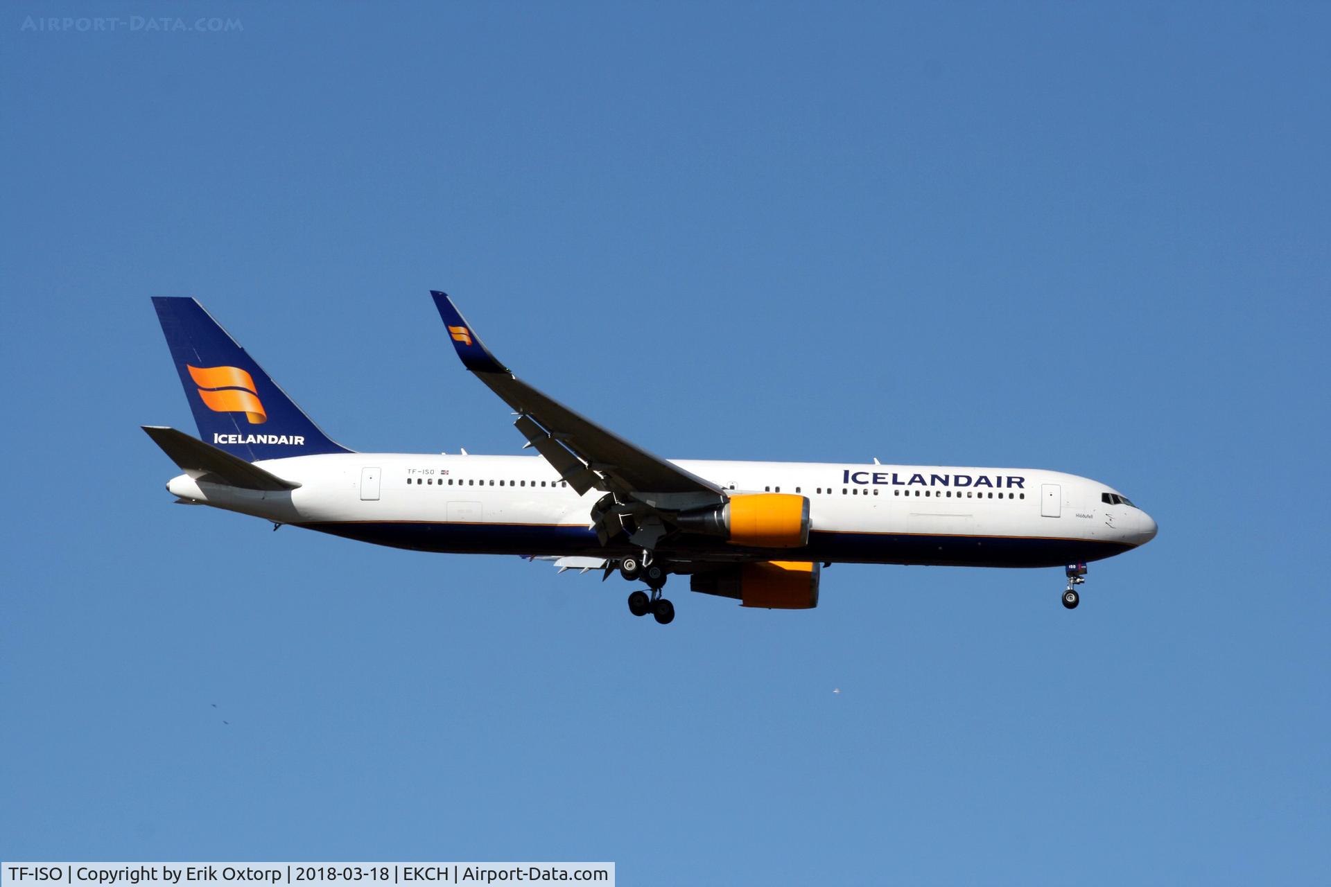TF-ISO, 2000 Boeing 767-319 C/N 29388, TF-ISO landng rw 04L