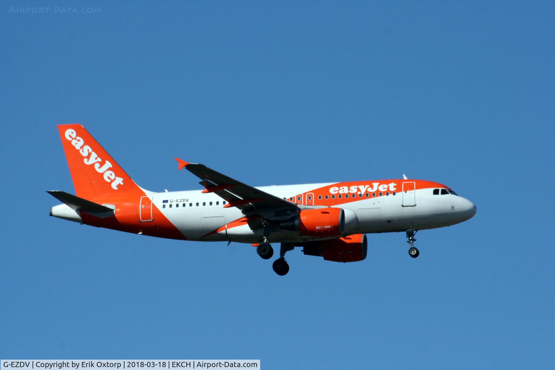 G-EZDV, 2008 Airbus A319-111 C/N 3742, G-EZDV landing rw 04L