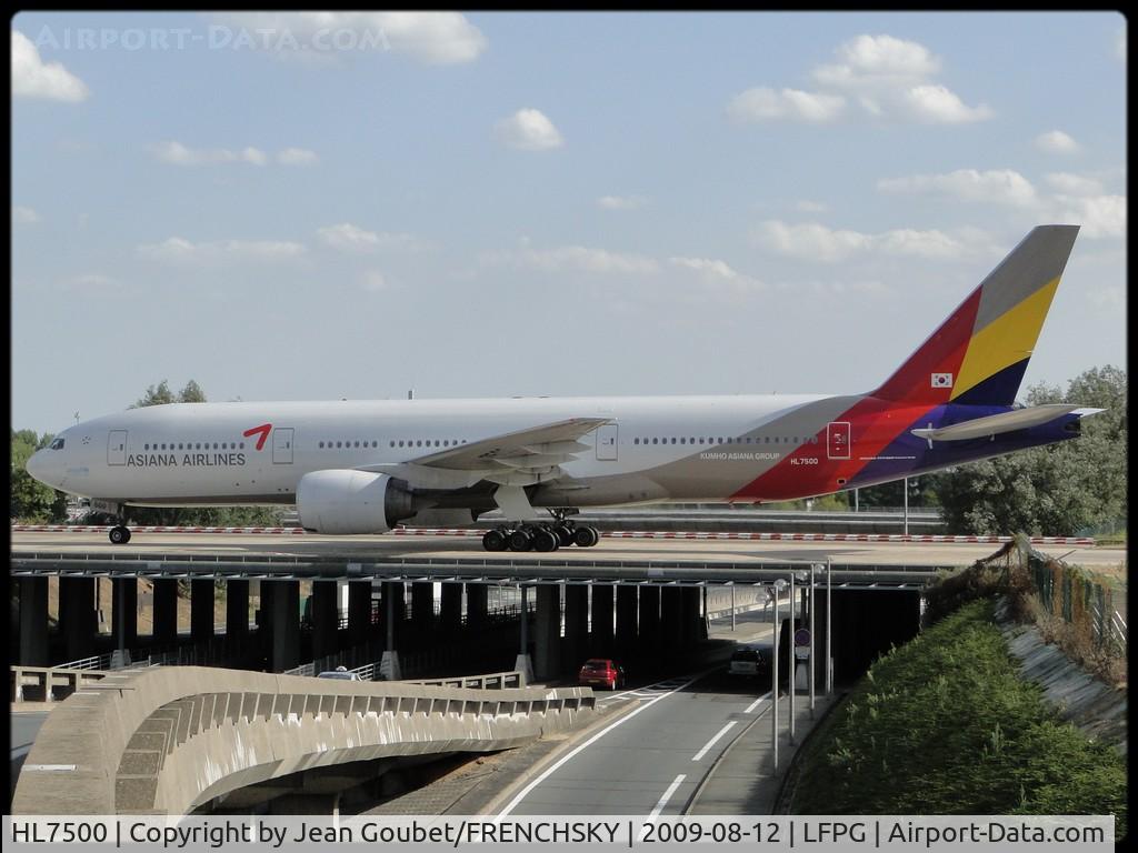 HL7500, 2002 Boeing 777-28E/ER C/N 28685, T1