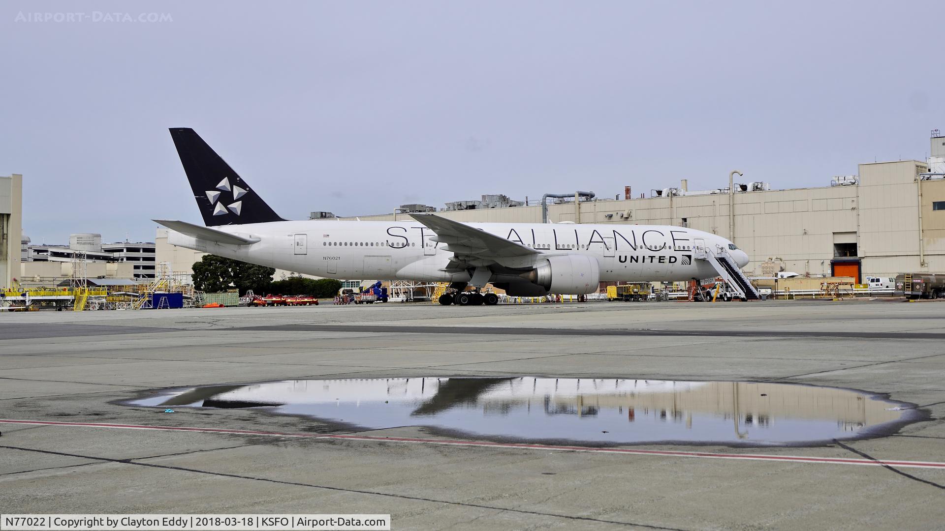 N77022, 2010 Boeing 777-224 C/N 39777, SFO 2018.