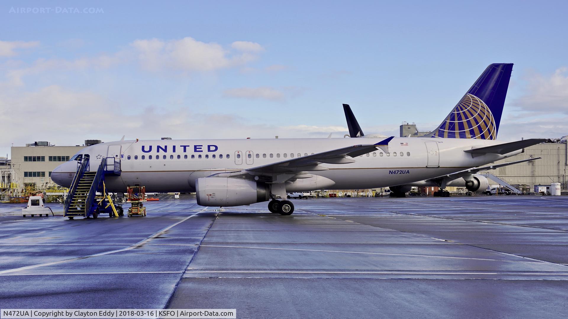 N472UA, 2001 Airbus A320-232 C/N 1435, SFO 2018.