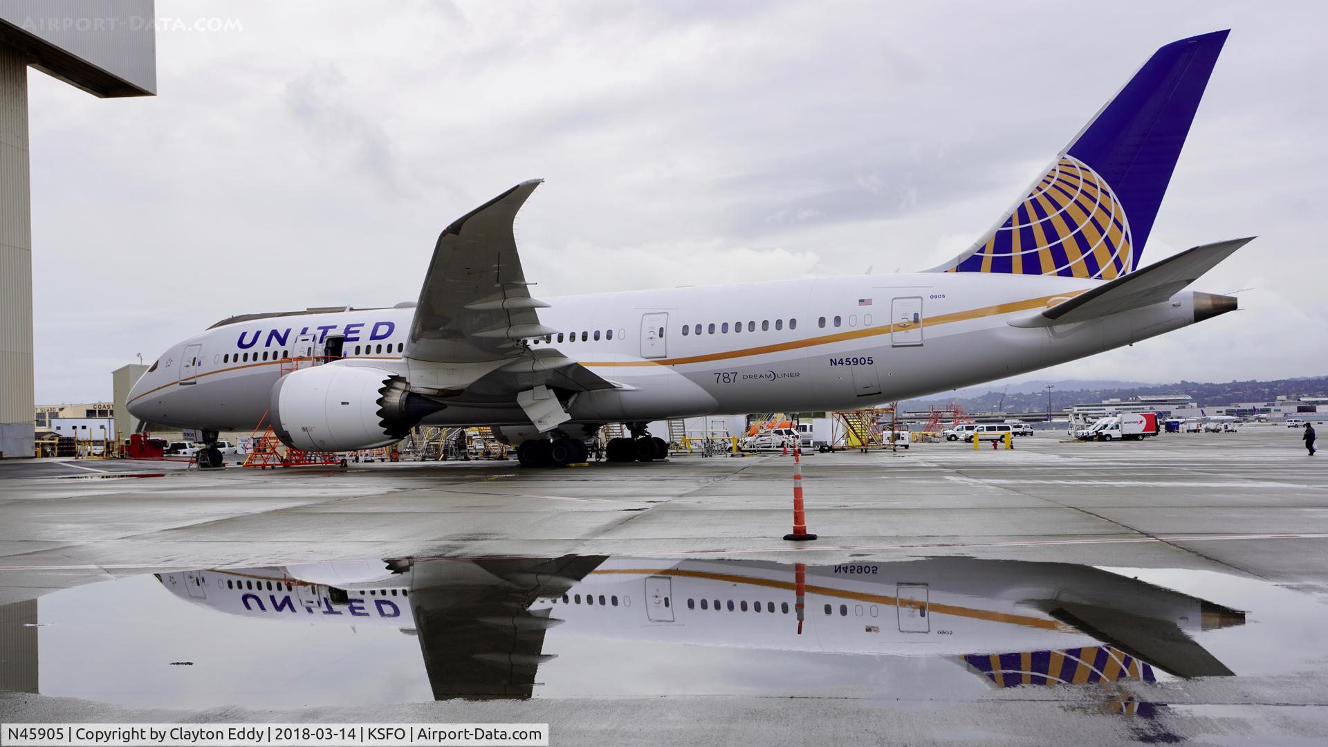 N45905, 2012 Boeing 787-8 Dreamliner Dreamliner C/N 34825, SFO 2018.