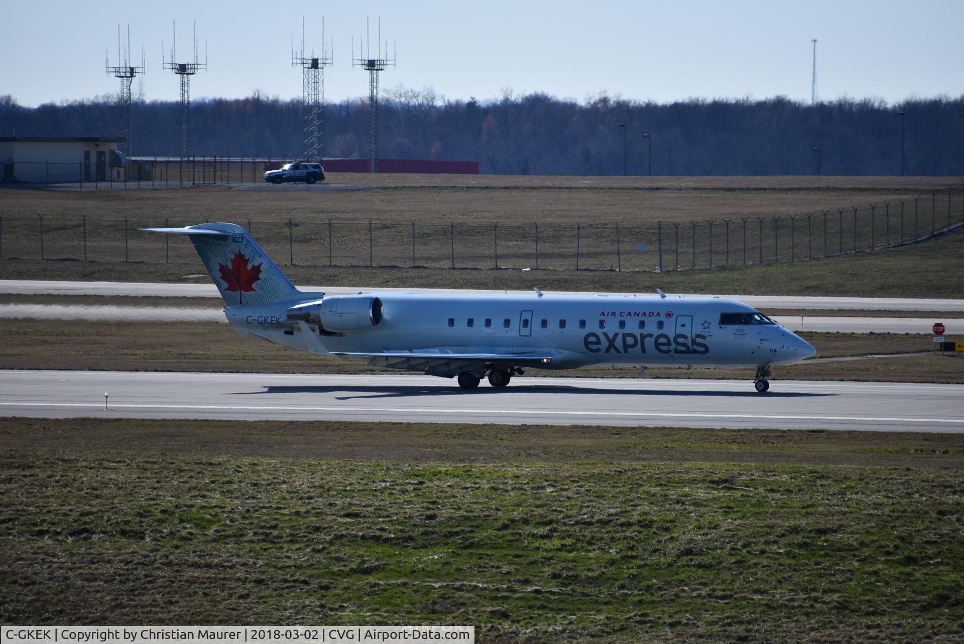 C-GKEK, 1998 Canadair CRJ-200ER (CL-600-2B19) C/N 7270, CRJ-200ER