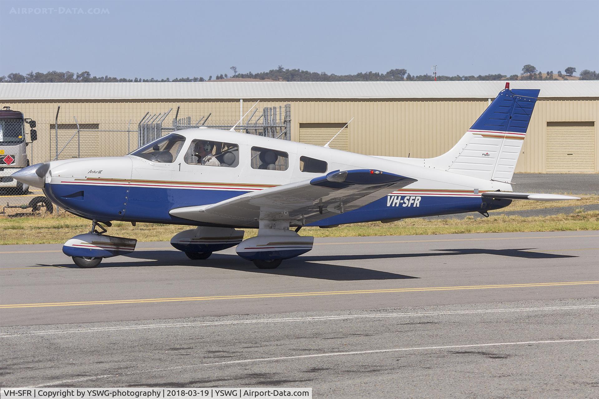 VH-SFR, 1996 Piper PA-28-181 C/N 2843062, Piper PA-28-181 Archer III (VH-SFR) taxiing at Wagga Wagga Airport