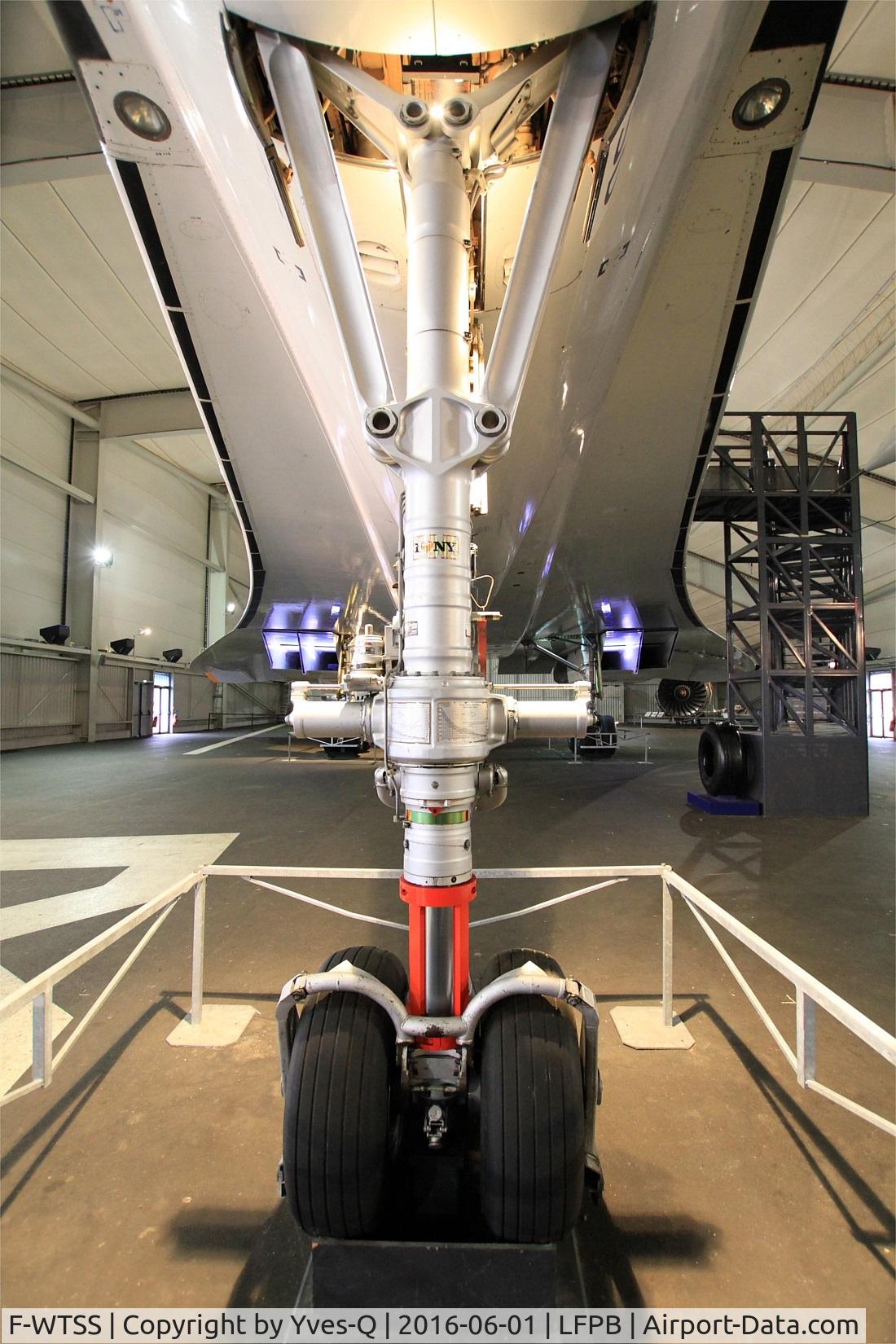 F-WTSS, 1968 Aerospatiale-BAC Concorde Prototype C/N 001, Aerospatiale-BAC Concorde Prototype, Front landing gear, Air & Space Museum Paris-Le Bourget Airport (LFPB-LBG)