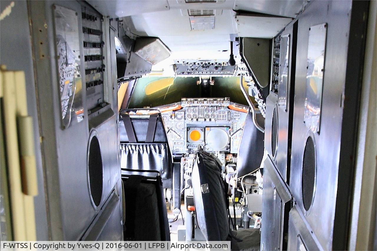 F-WTSS, 1968 Aerospatiale-BAC Concorde Prototype C/N 001, Cockpit of Aerospatiale-BAC Concorde Prototype, Air & Space Museum Paris-Le Bourget Airport (LFPB-LBG)