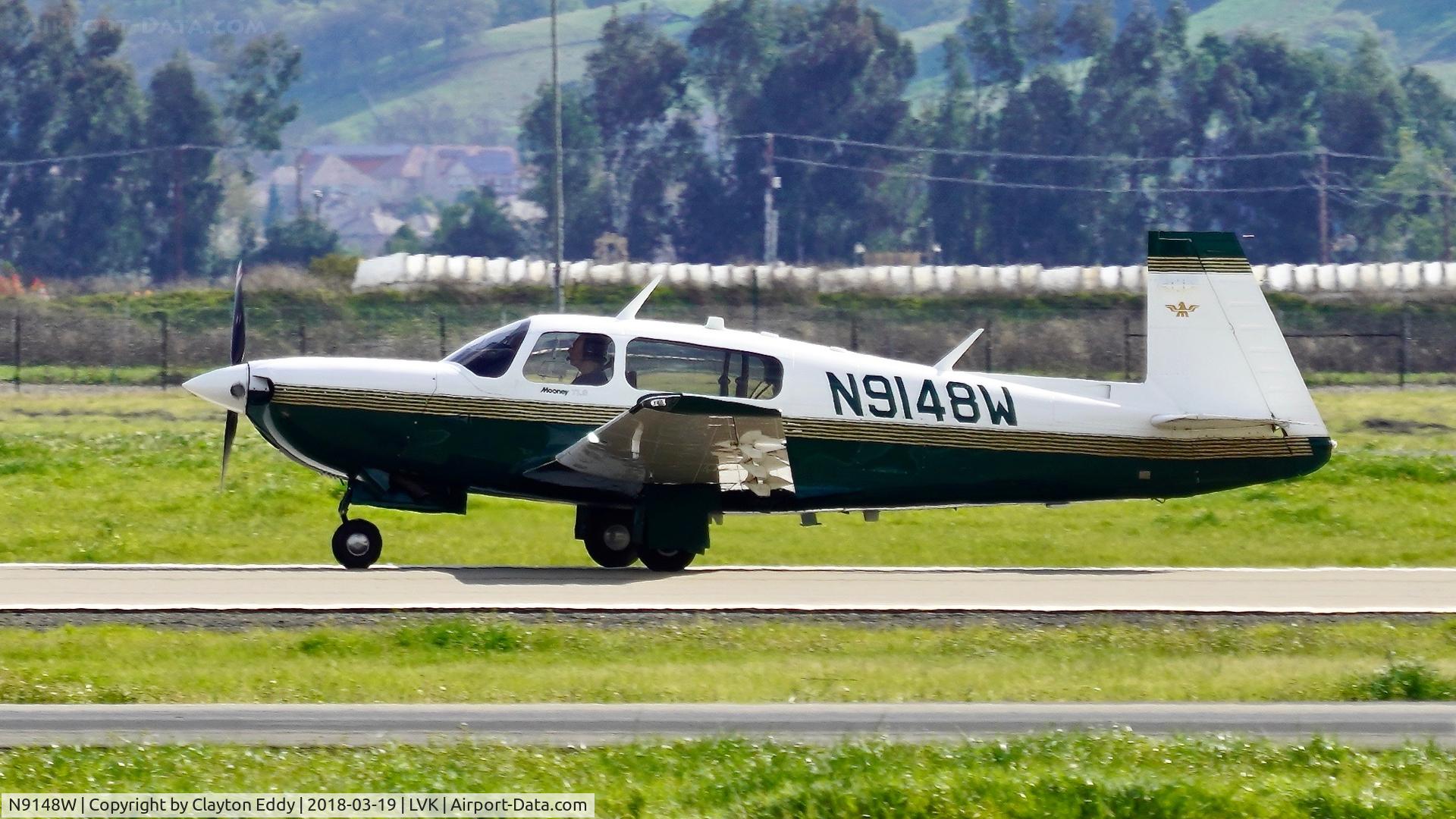 N9148W, 1991 Mooney M20M Bravo C/N 27-0106, Livermore Airport California 2018.