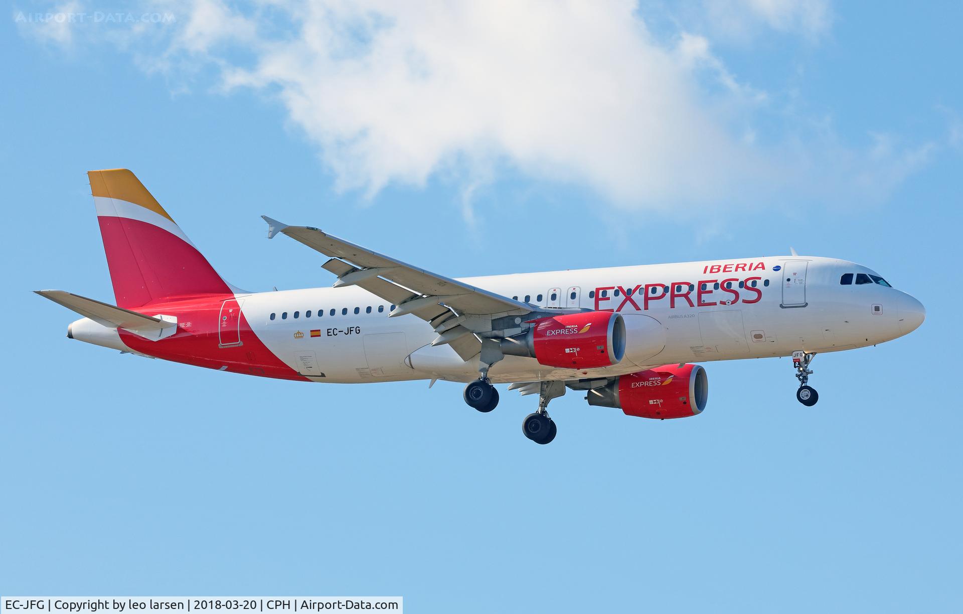 EC-JFG, 2004 Airbus A320-214 C/N 2143, Copenhagen 20.3.2018 app to R-04L