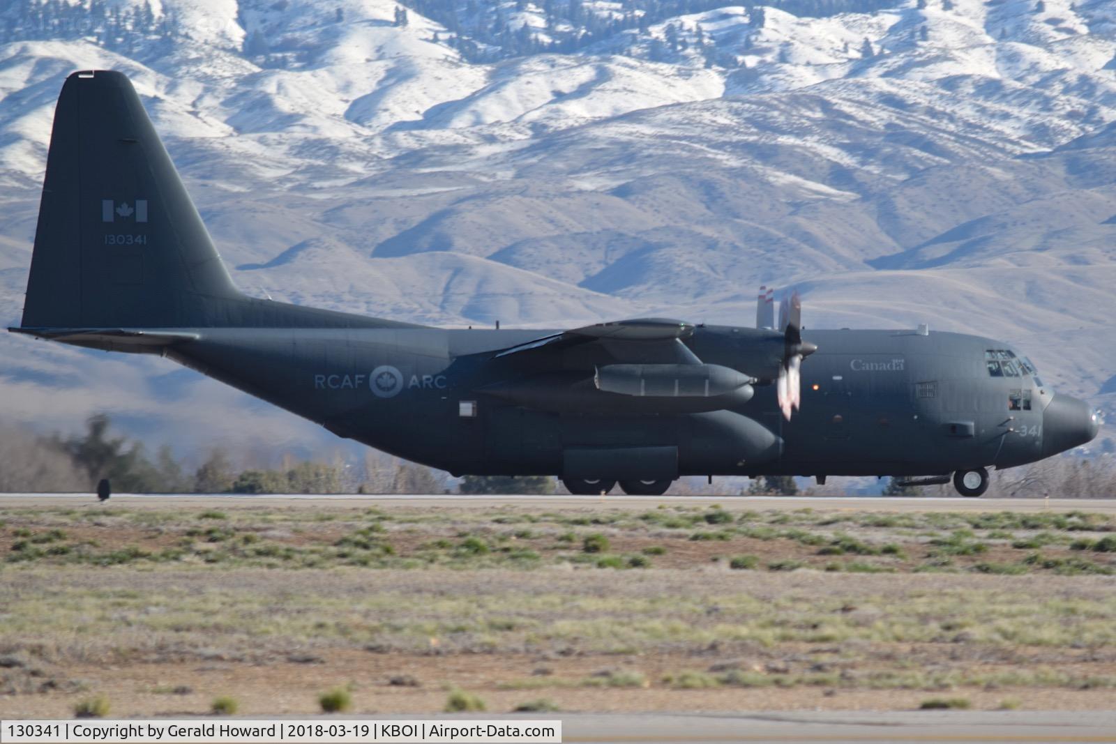 130341, 1989 Lockheed KCC-130H Hercules C/N 382-5200, Starting take off run on RWY 10R.  435 Transport & Rescue Sq., 17 Wing, CFB Winnipeg.
