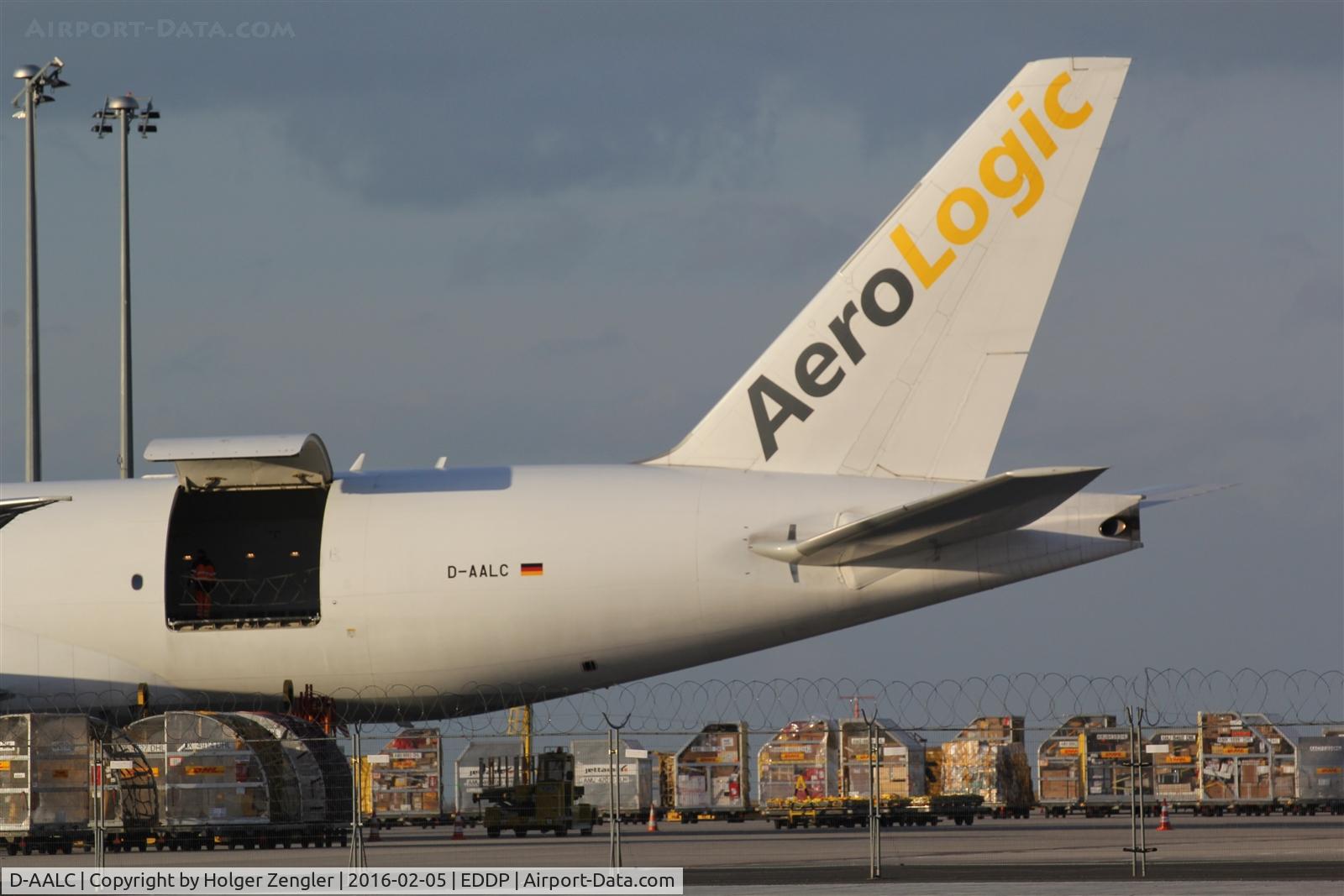 D-AALC, 2009 Boeing 777-FZN C/N 36003, Business as usual on apron 5.....