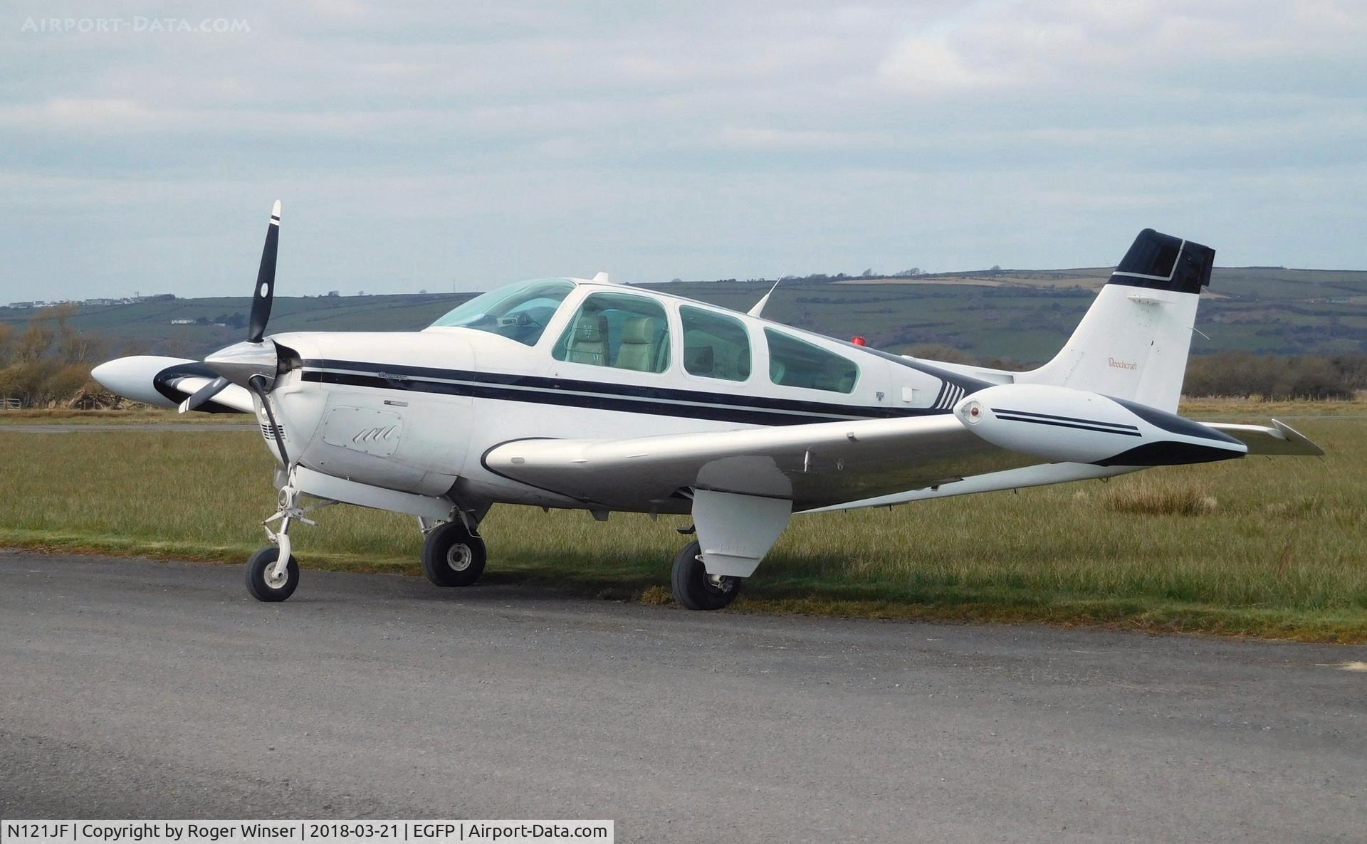 N121JF, 1991 Beech F33A Bonanza C/N CE-1578, Visiting Bonanza.