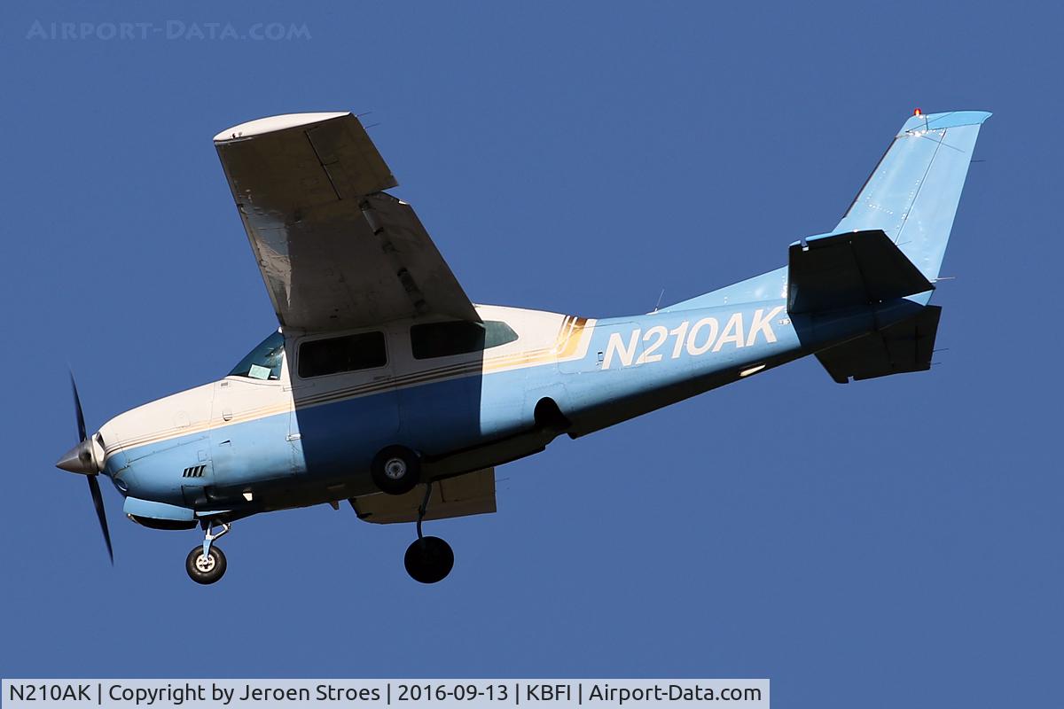 N210AK, Cessna 210 C/N 21061627, KBFI