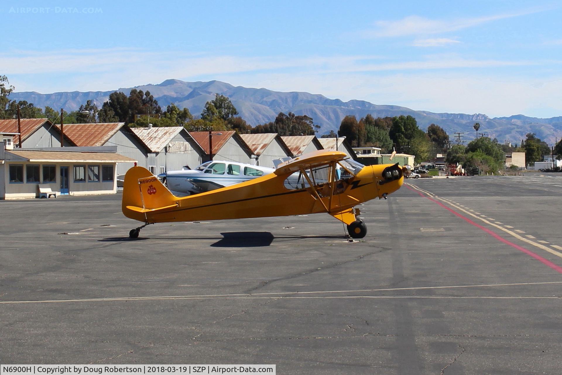 N6900H, 1946 Piper J3C-65 Cub Cub C/N 20129, 1946 Piper J3C-65 CUB, Lycoming O-290 135 Hp big upgrade by STC, on Transient Ramp