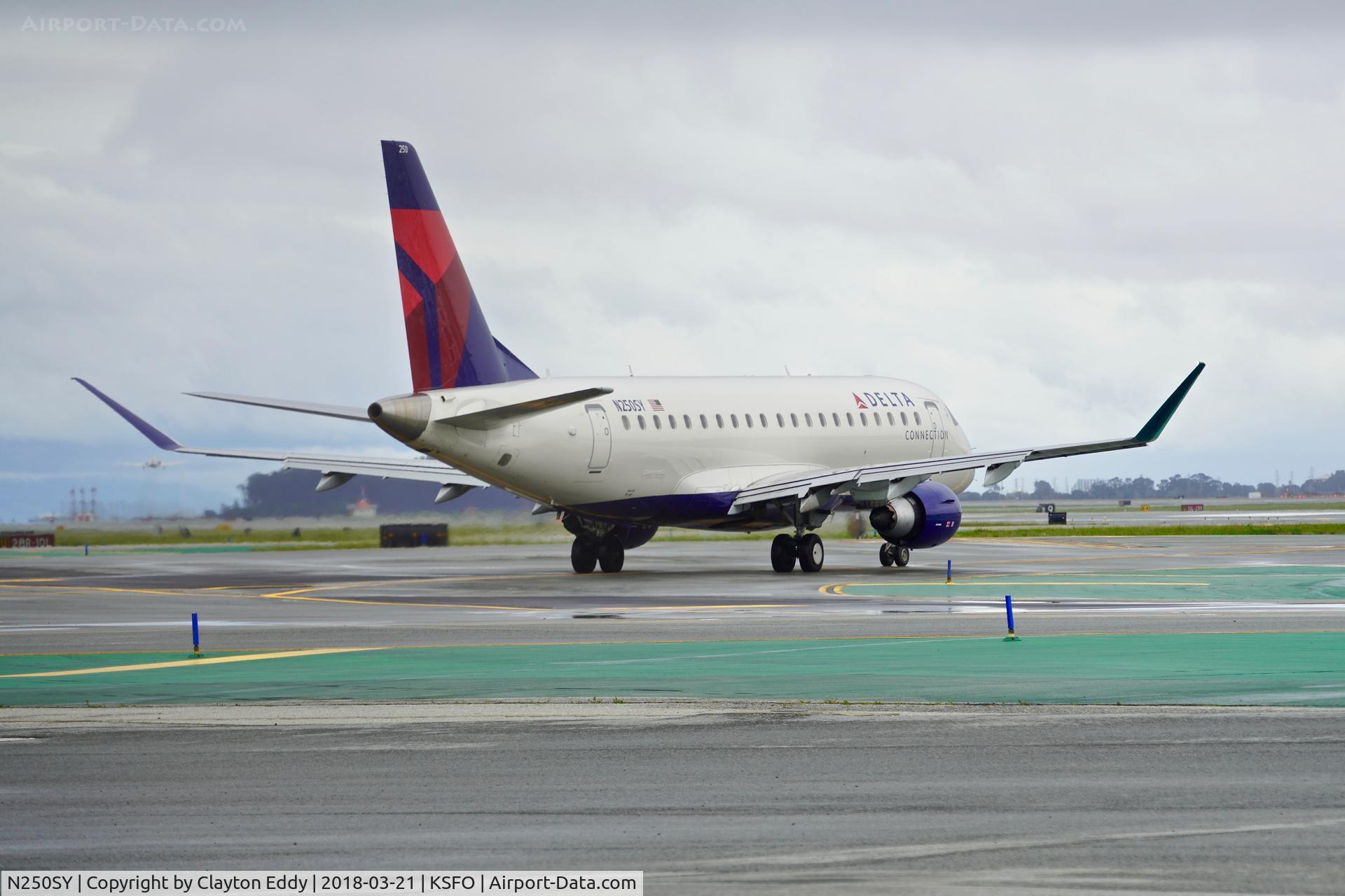 N250SY, 2016 Embraer 175LR (ERJ-170-200LR) C/N 17000610, SFO 2018.