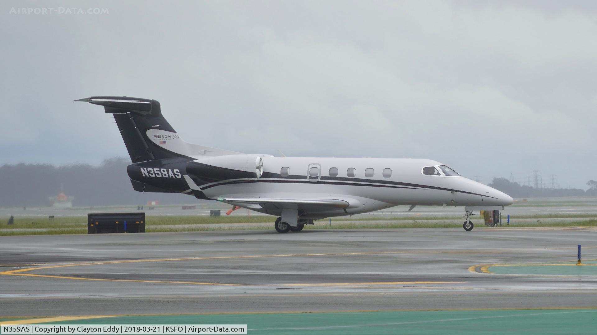 N359AS, 2016 Embraer EMB 505 Phenom 300 C/N 50500354, SFO 2018.