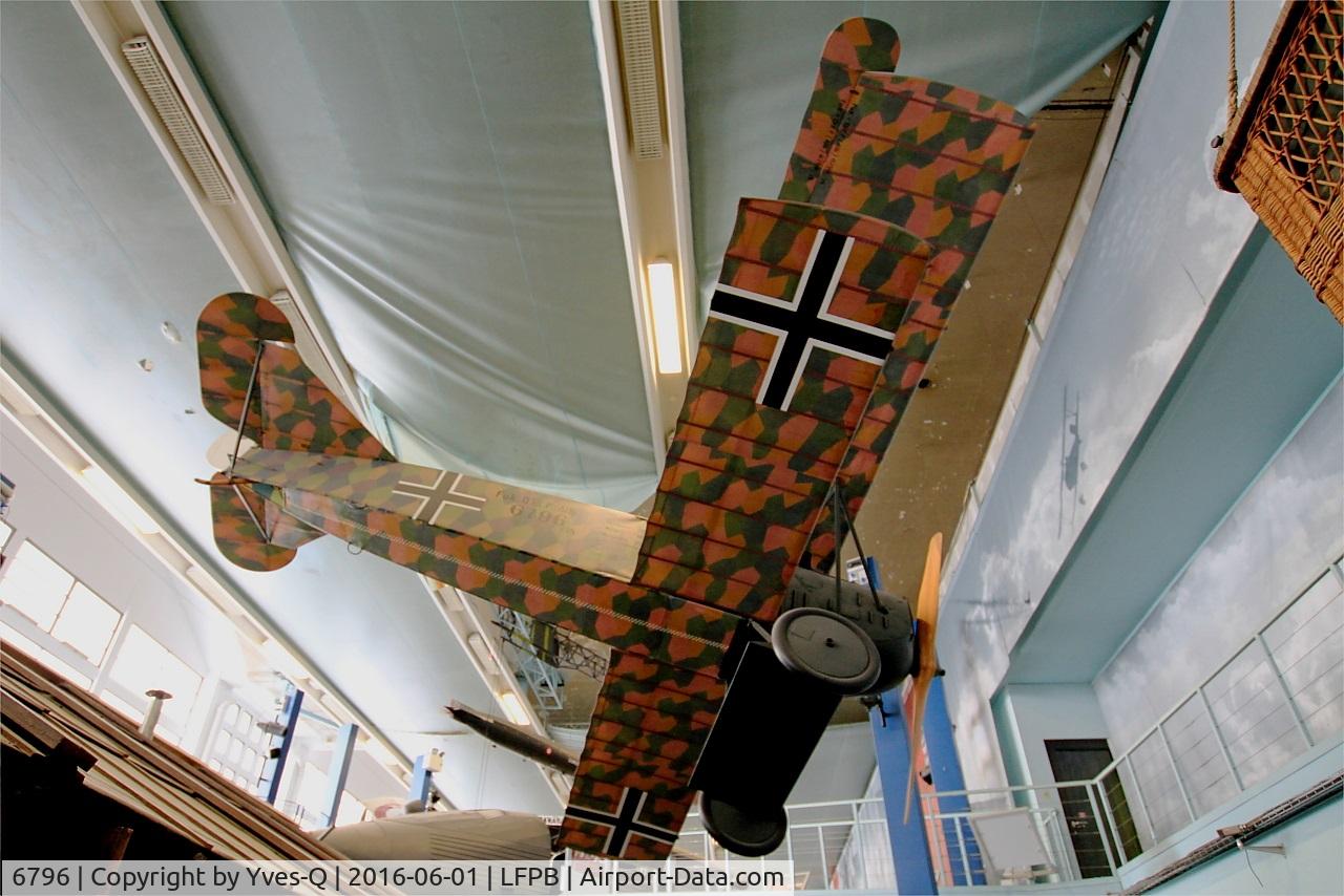 6796, Fokker D-VII C/N Not found 6796, Pfalz DXII, Air & Space Museum Paris-Le Bourget (LFPB)