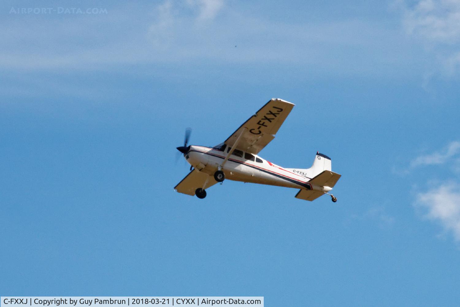 C-FXXJ, 1968 Cessna A185E Skywagon 185 C/N 185 1419, Departing