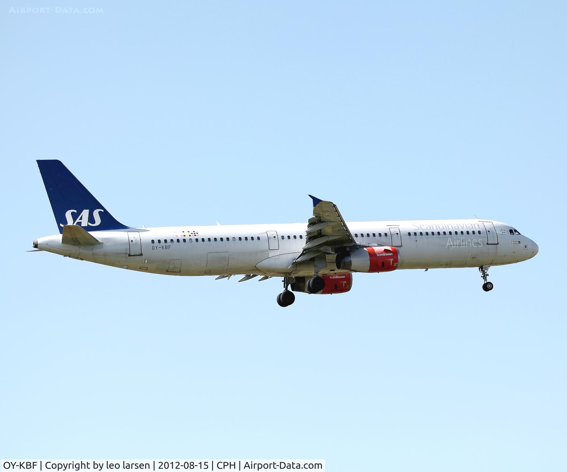 OY-KBF, 2002 Airbus A321-232 C/N 1807, Copenhagen 15.8.2012
