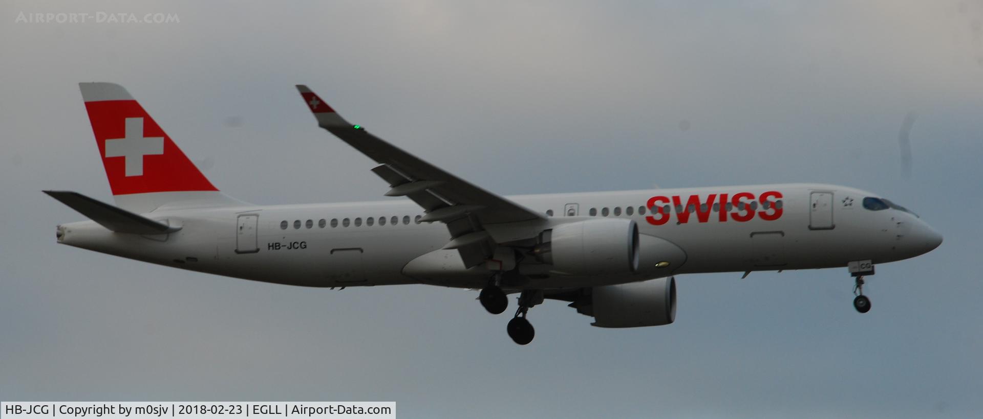 HB-JCG, 2017 Bombardier CSeries CS300 (BD-500-1A11) C/N 55020, Taken from the threshold of 29L