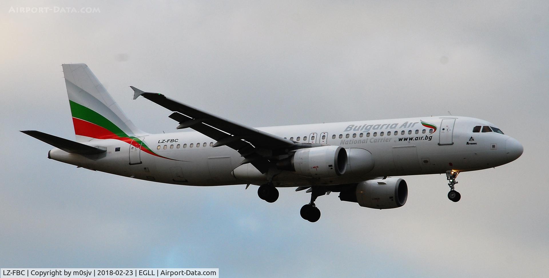 LZ-FBC, 2005 Airbus A320-214 C/N 2540, Taken from the threshold of 29L