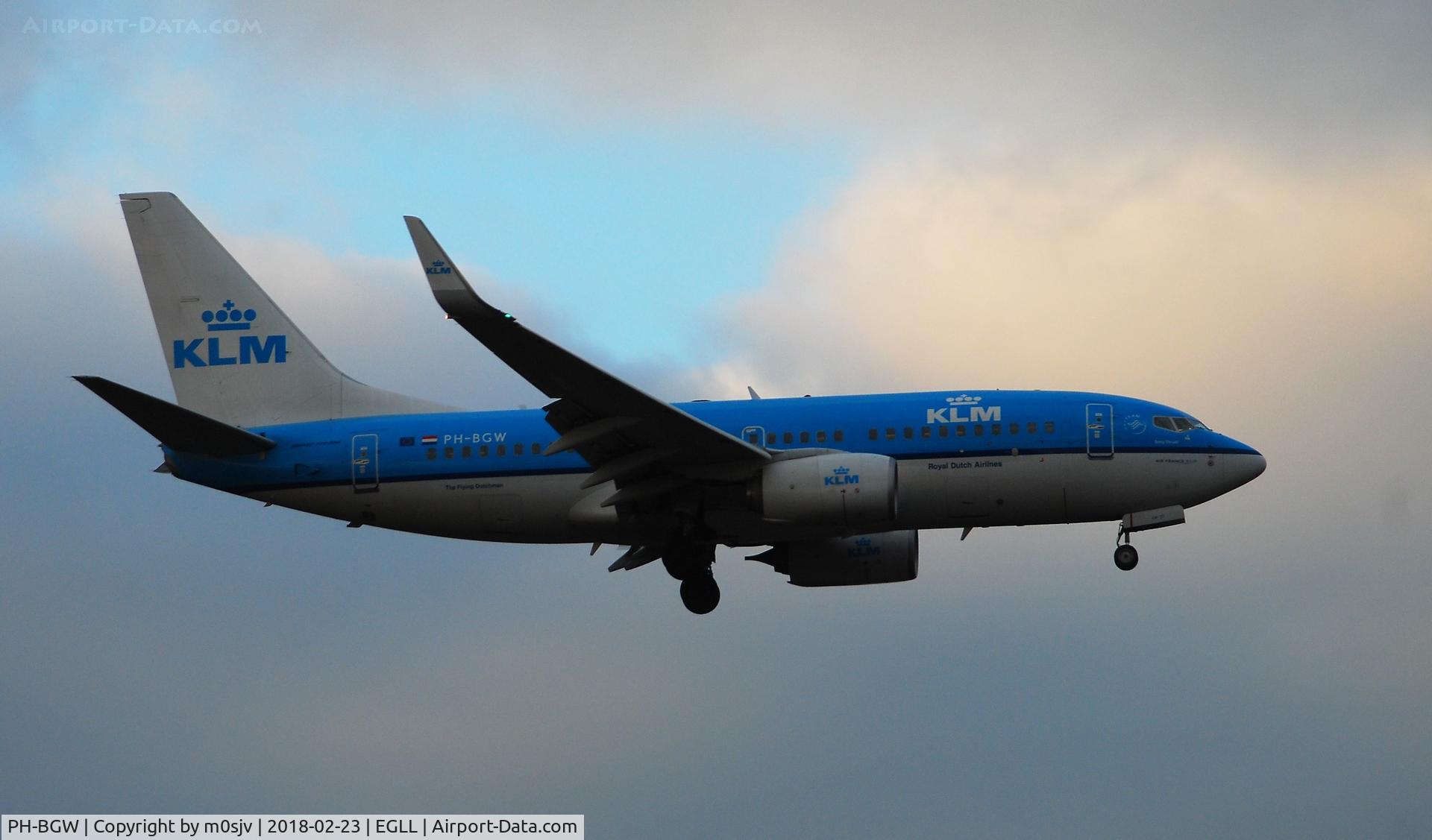 PH-BGW, 2011 Boeing 737-7K2 C/N 38128, Taken from the threshold of 29L