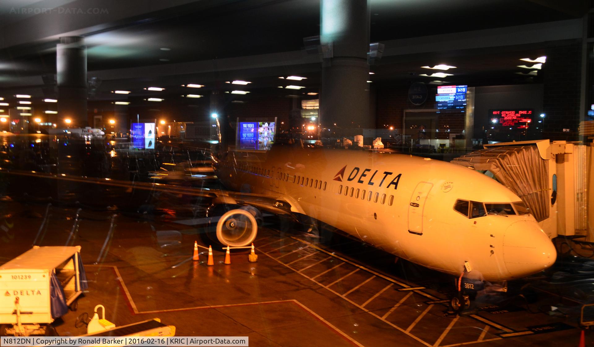 N812DN, 2013 Boeing 737-932/ER C/N 31923, At the gate Richmond
