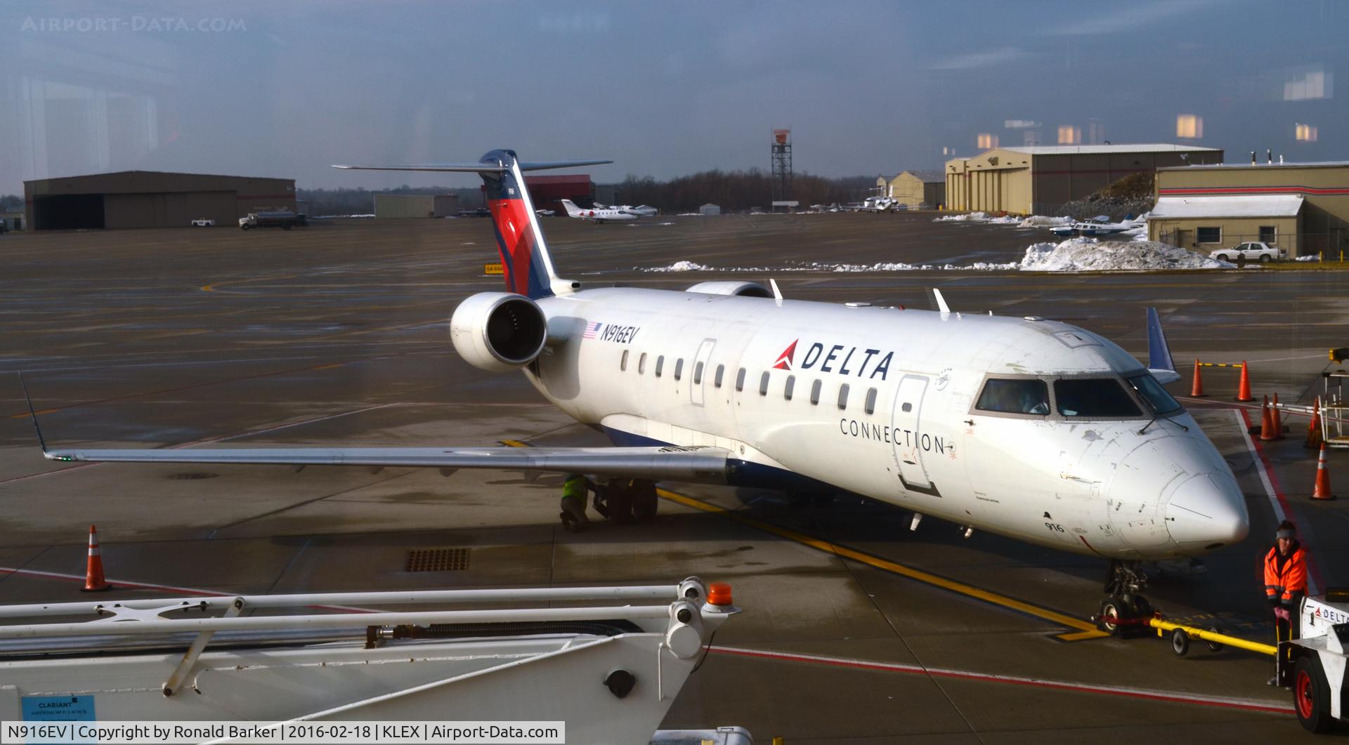 N916EV, 2003 Bombardier CRJ-200ER (CL-600-2B19) C/N 7757, At the gate Lexington