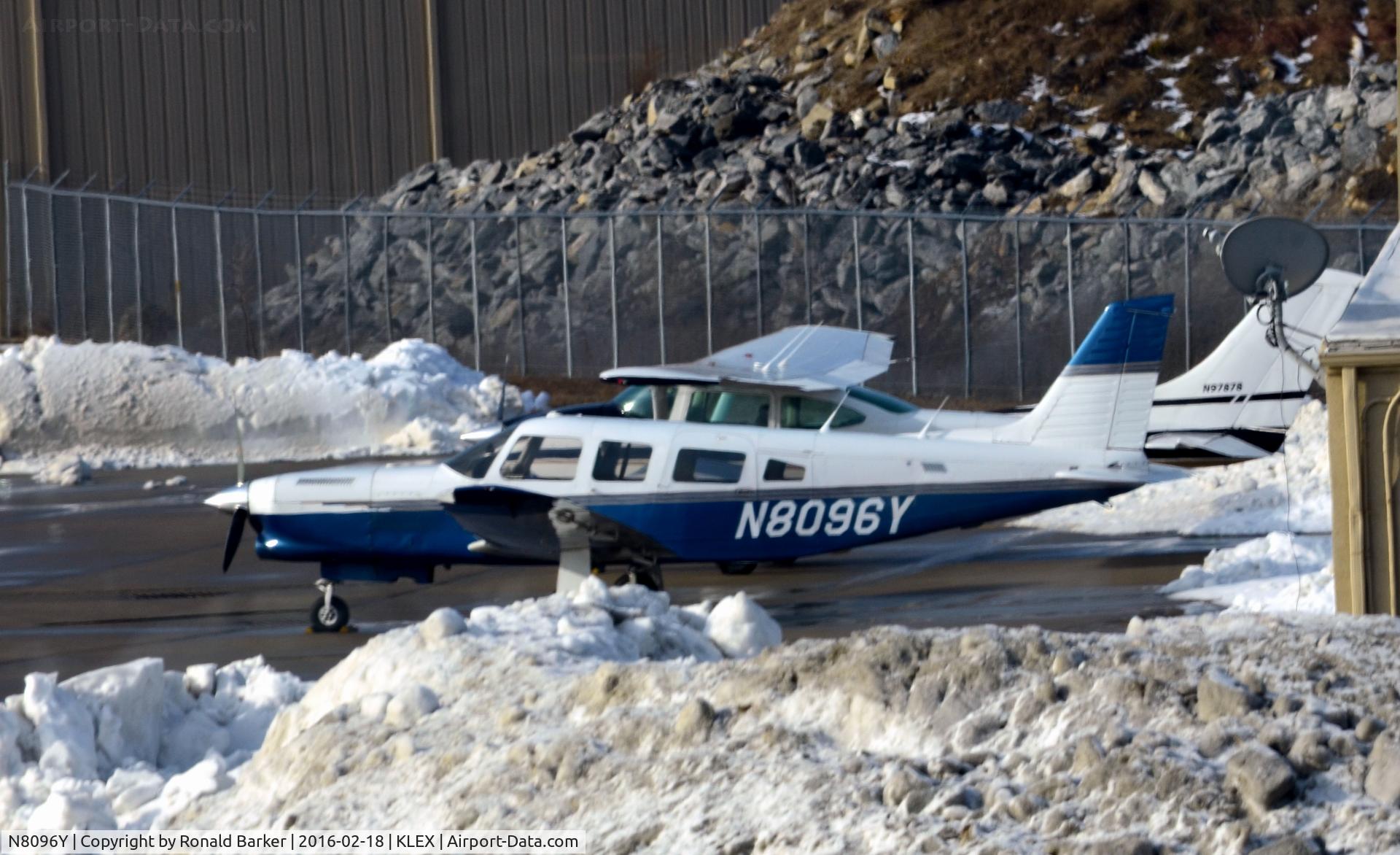 N8096Y, 1979 Piper PA-32R-301T Turbo Saratoga C/N 32R-8029005, Lexington