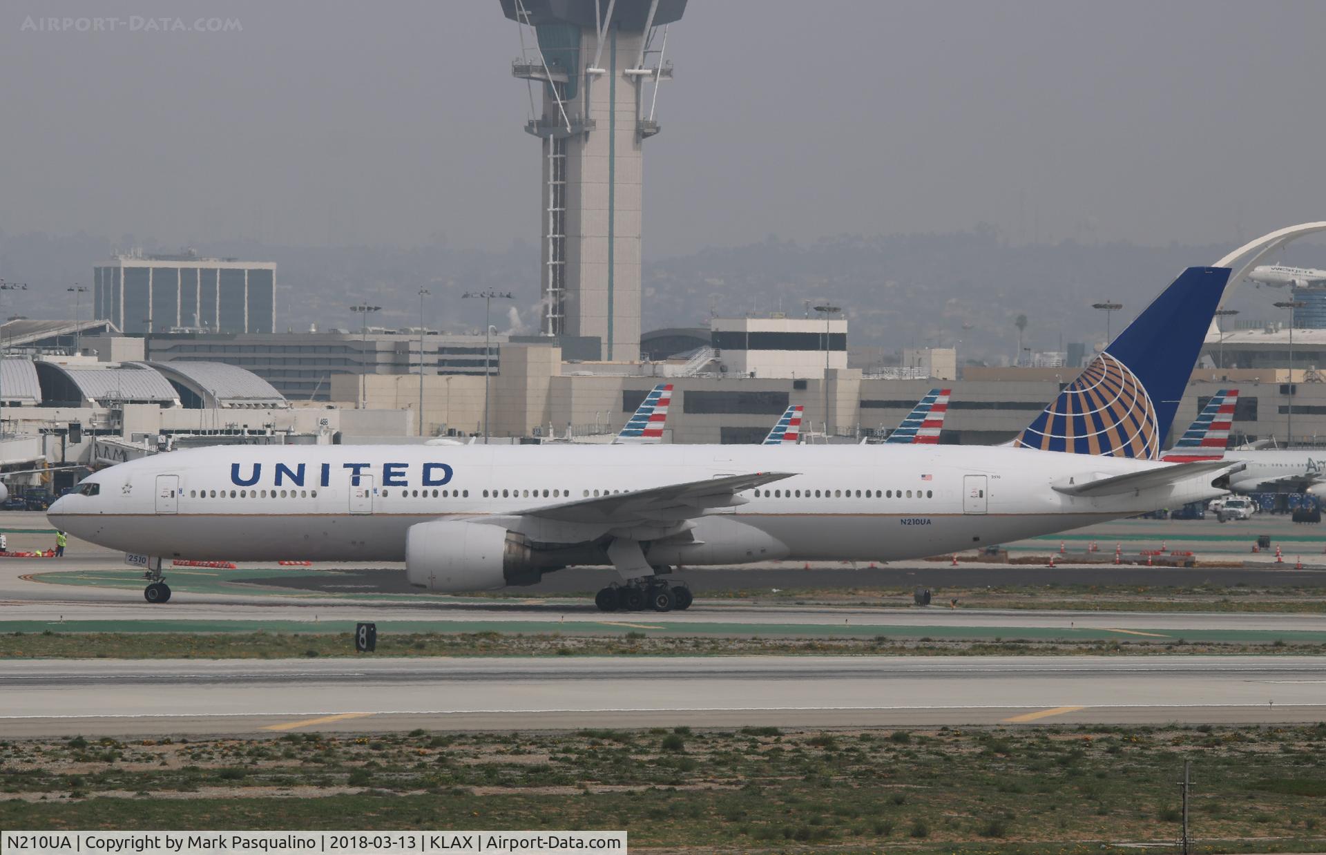 N210UA, 2000 Boeing 777-222 C/N 30216, Boeing 777-200