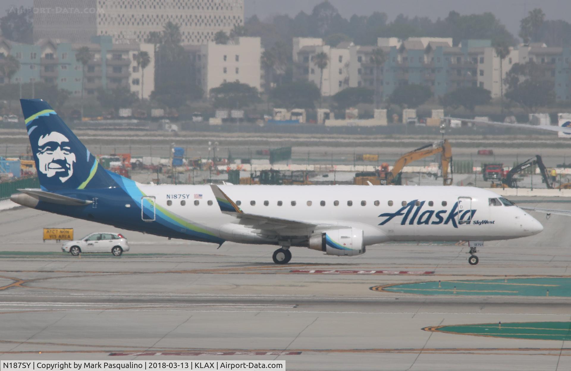 N187SY, 2017 Embraer 175LR (ERJ-170-200LR) C/N 17000627, ERJ 170-200 LR
