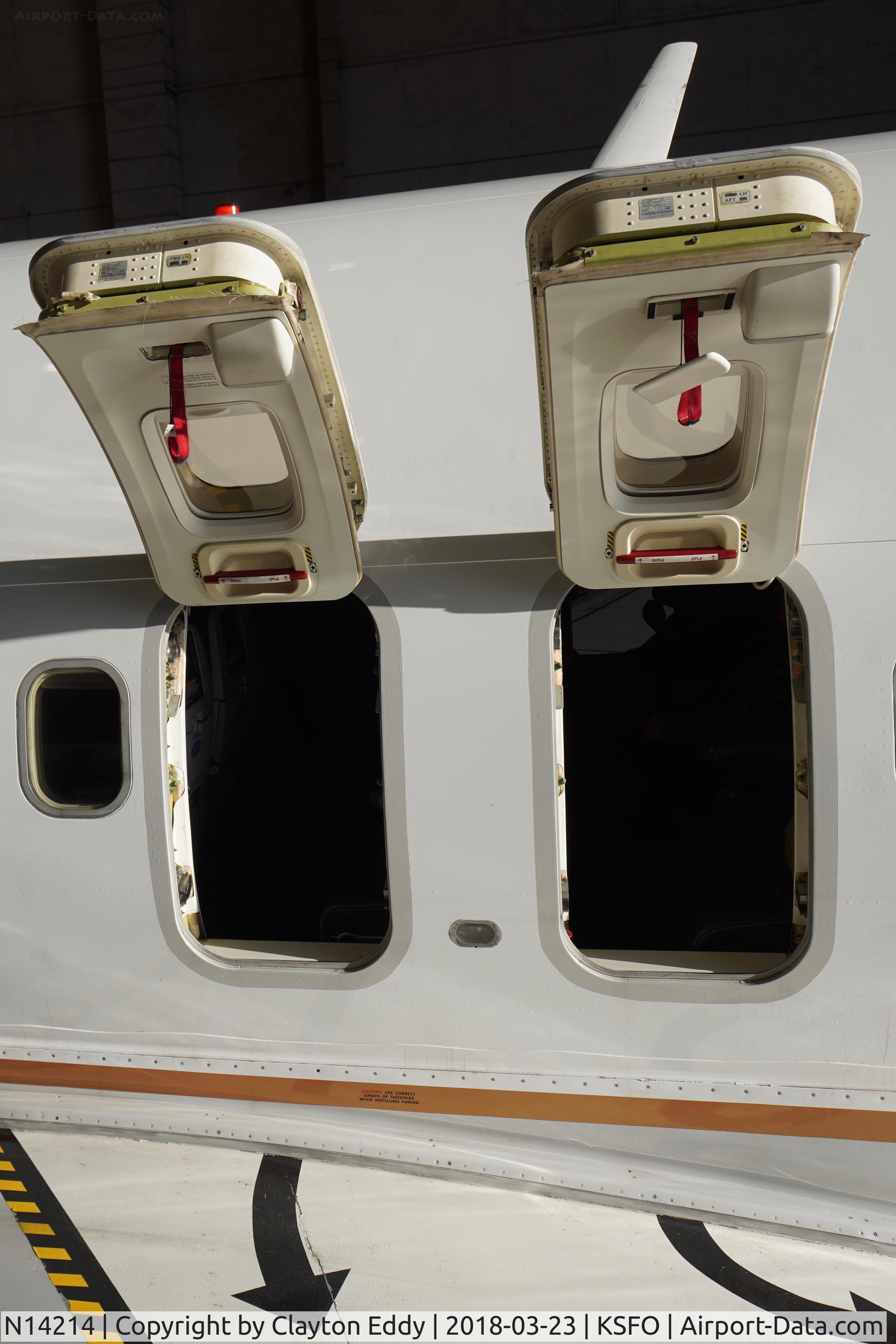 N14214, 1998 Boeing 737-824 C/N 28774, SFO 2018.