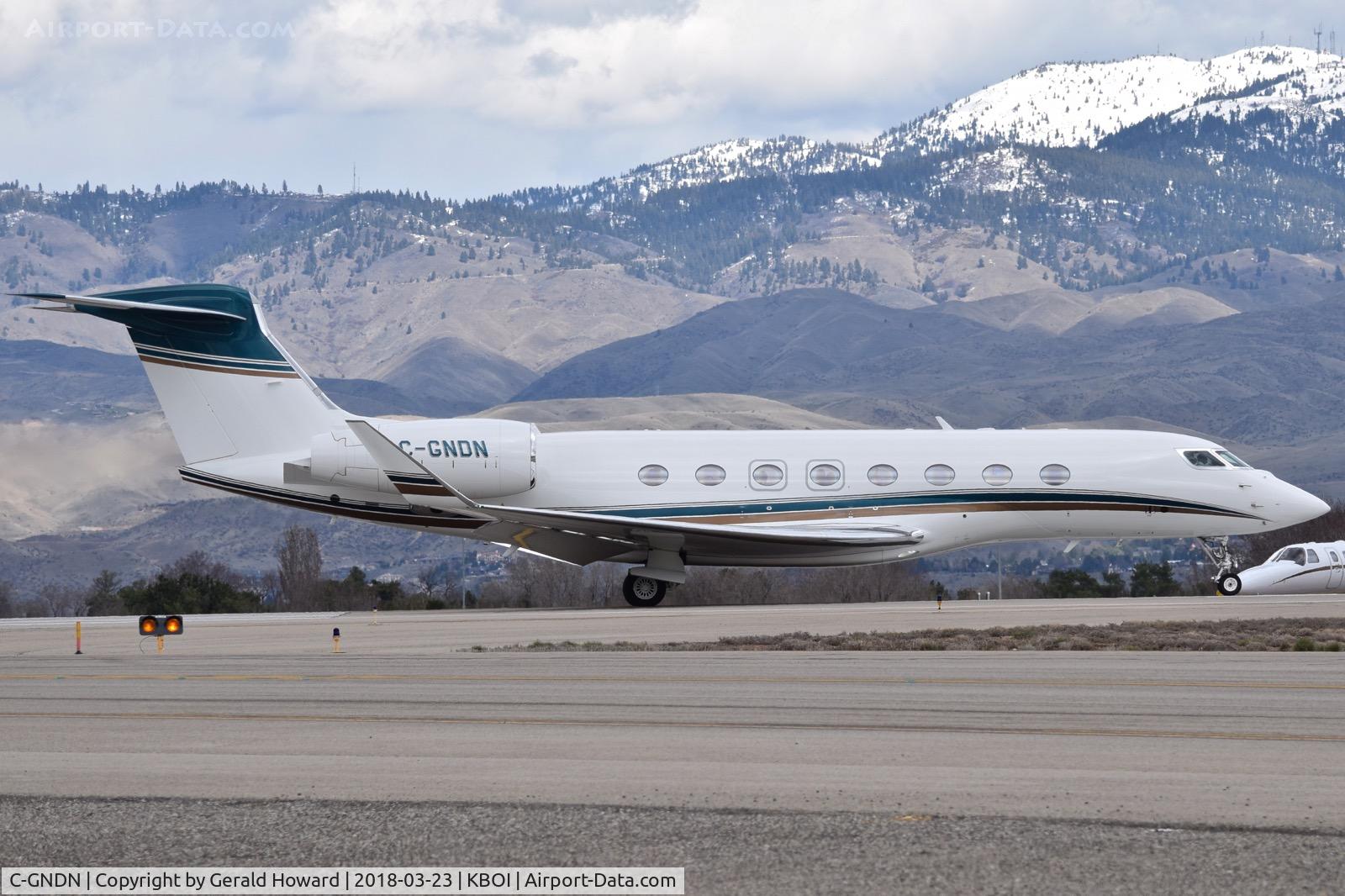 C-GNDN, 2015 Gulfstream Aerospace G650 (G-VI) C/N 6162, Starting take off run on RWY 10R